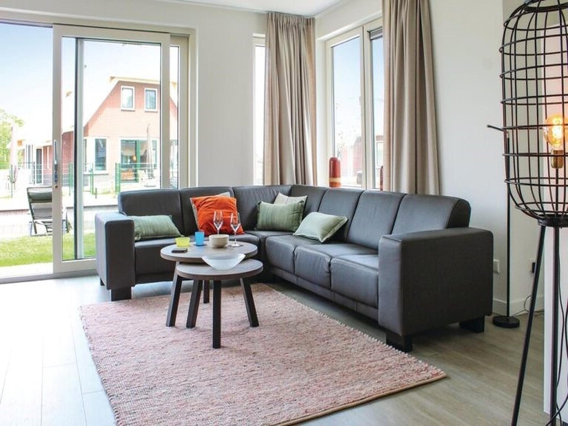 Rietgedekte luxe villa aan het water in Friesland, 8p, sauna, aanlegsteiger - foto 12
