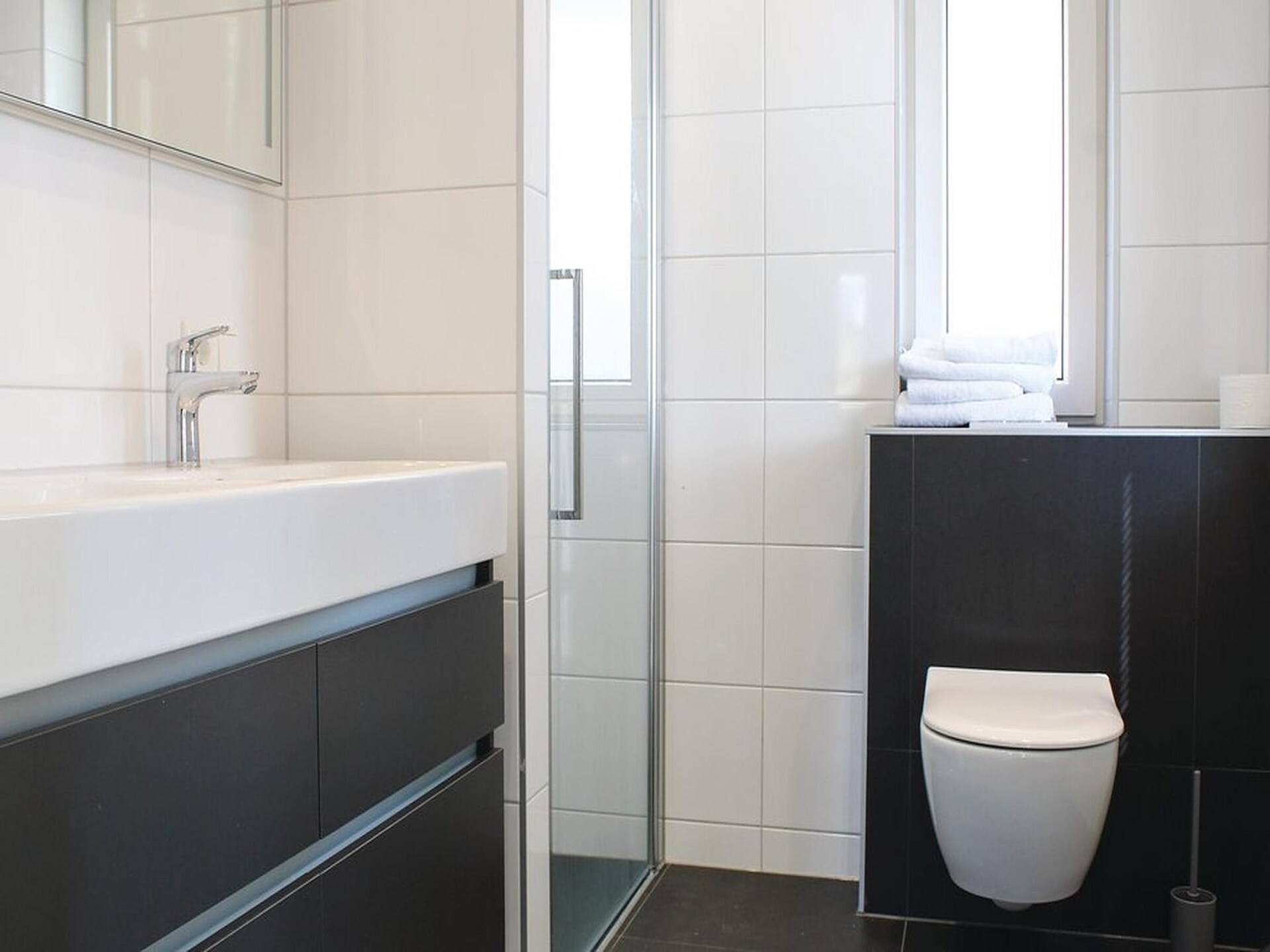 Rietgedekte luxe villa aan het water in Friesland, 8p, sauna, aanlegsteiger - foto 20