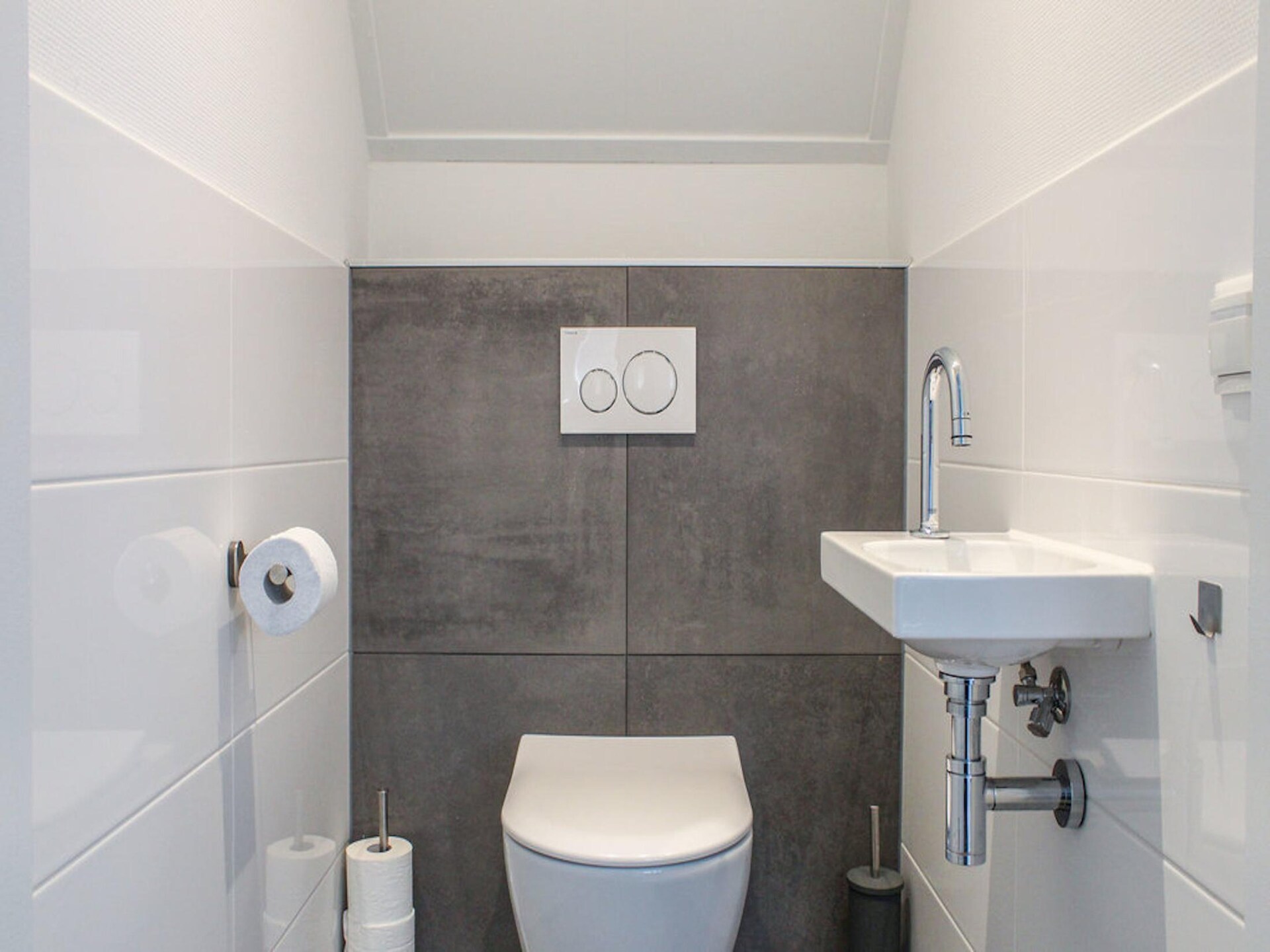 Rietgedekte villa aan het water voor 9 personen op Recreatiepark Idskenhuizen - foto 14