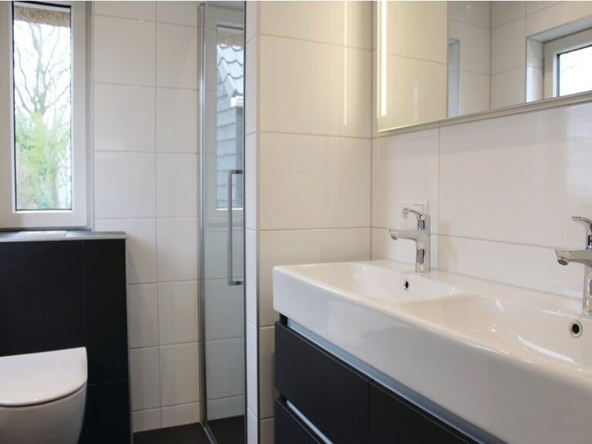 Rietgedekte villa aan het water voor 10 personen in Friesland - foto 12