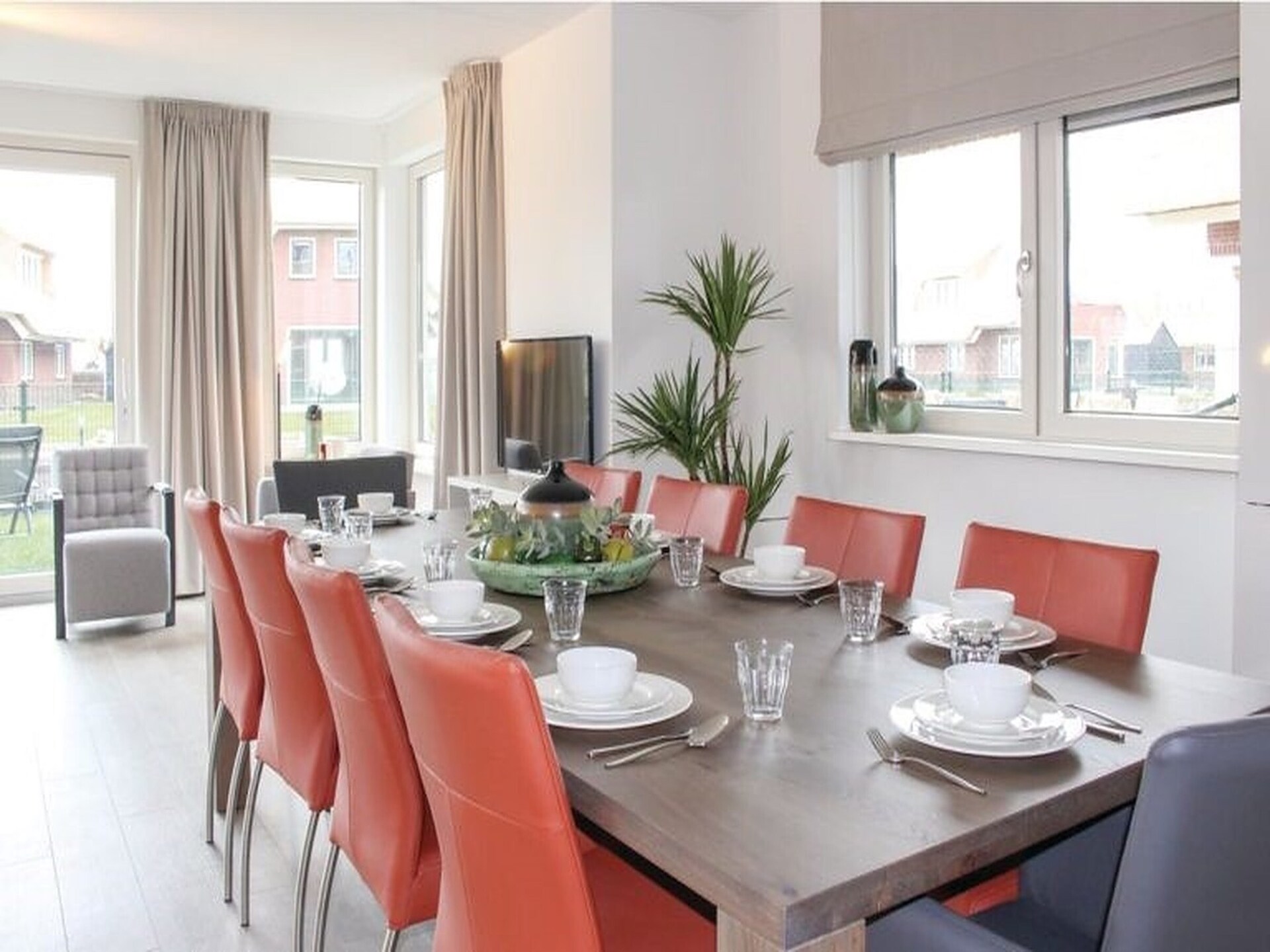 Rietgedekte villa aan het water voor 10 personen in Friesland - foto 6