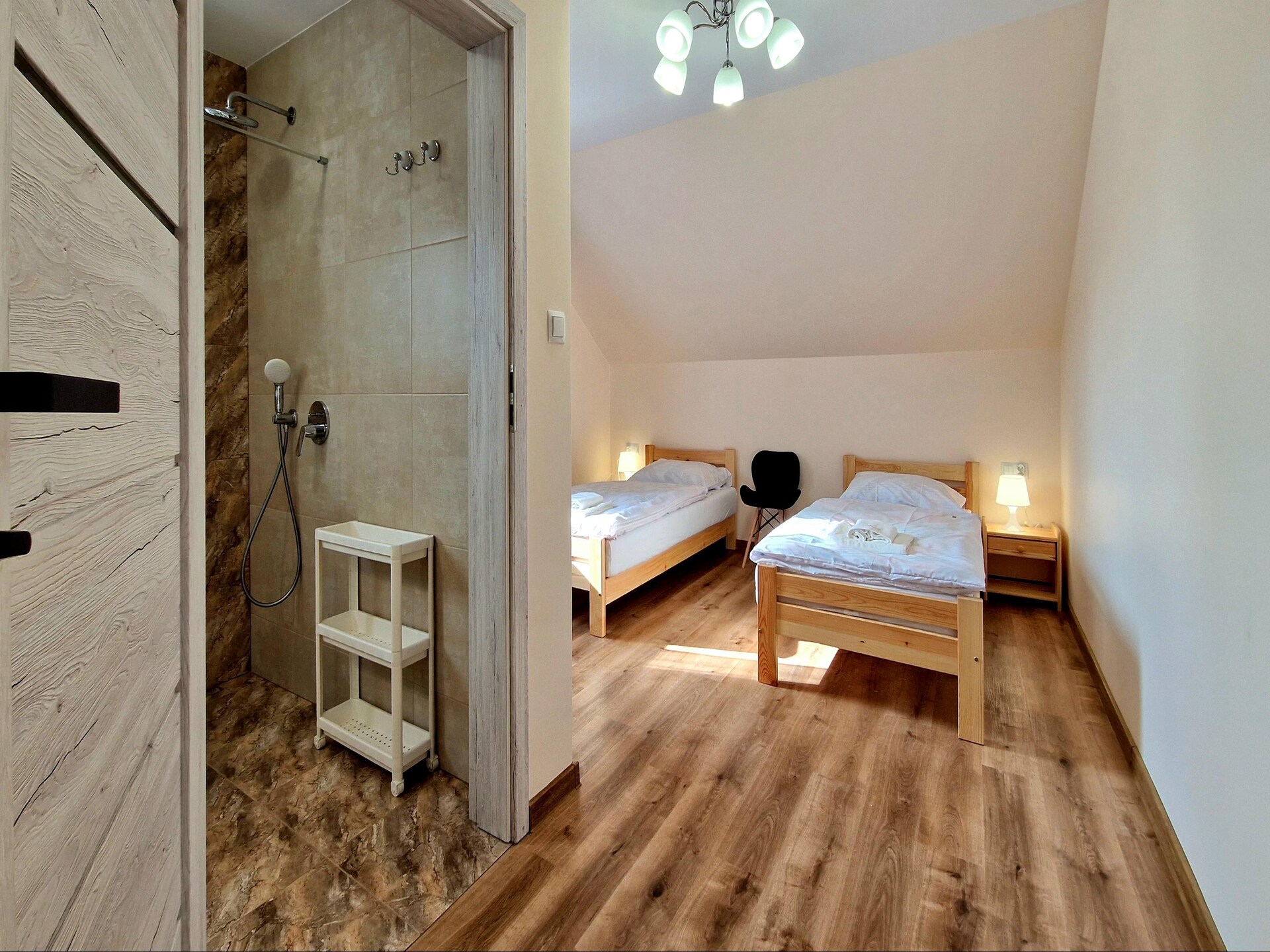 Ruim vakantiehuis met privézwembad voor 12 personen in het bergachtige Wiśniowa - foto 11