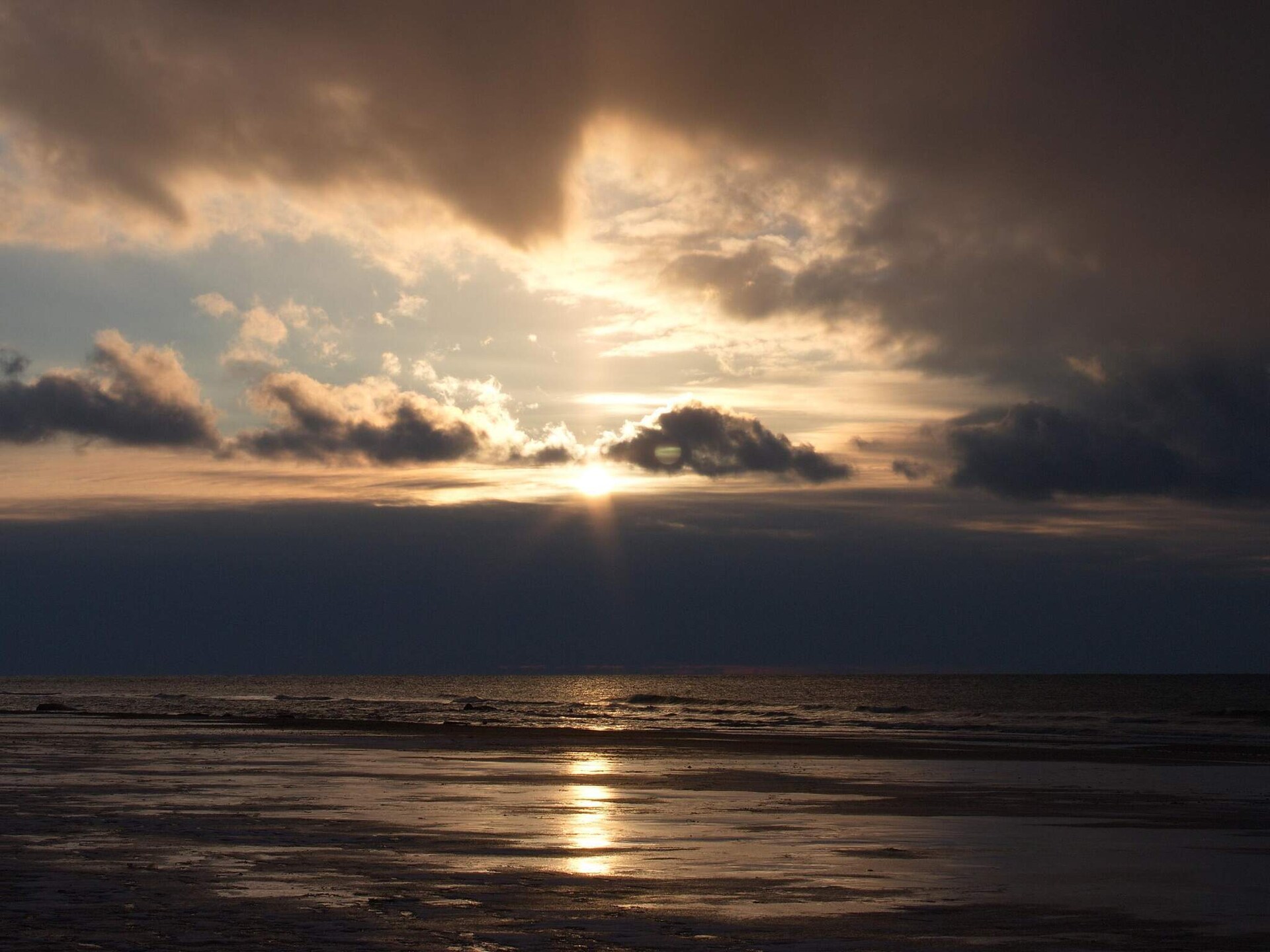 Stijlvol vakantiehuis aan de golfbaan bij Tornby Strand, 650m van zee - foto 11