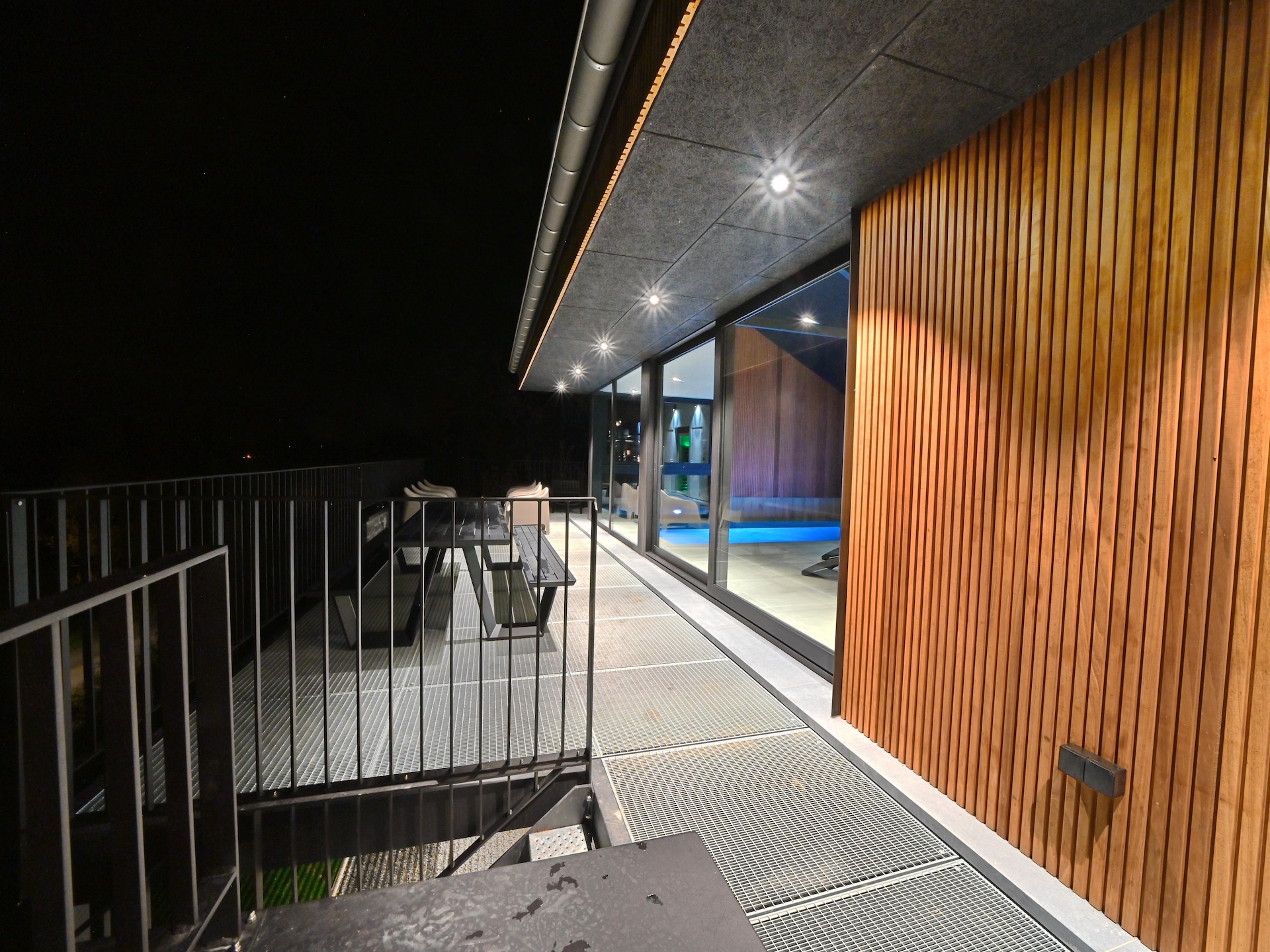 8-persoons vakantiehuis met binnenzwembad en panoramisch uitzicht in Septon - foto 25