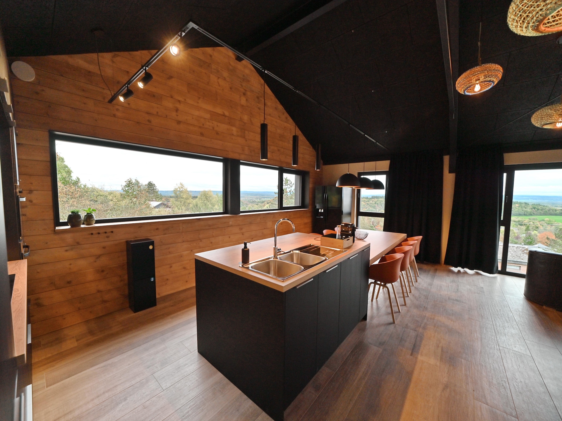 8-persoons vakantiehuis met binnenzwembad en panoramisch uitzicht in Septon - foto 11