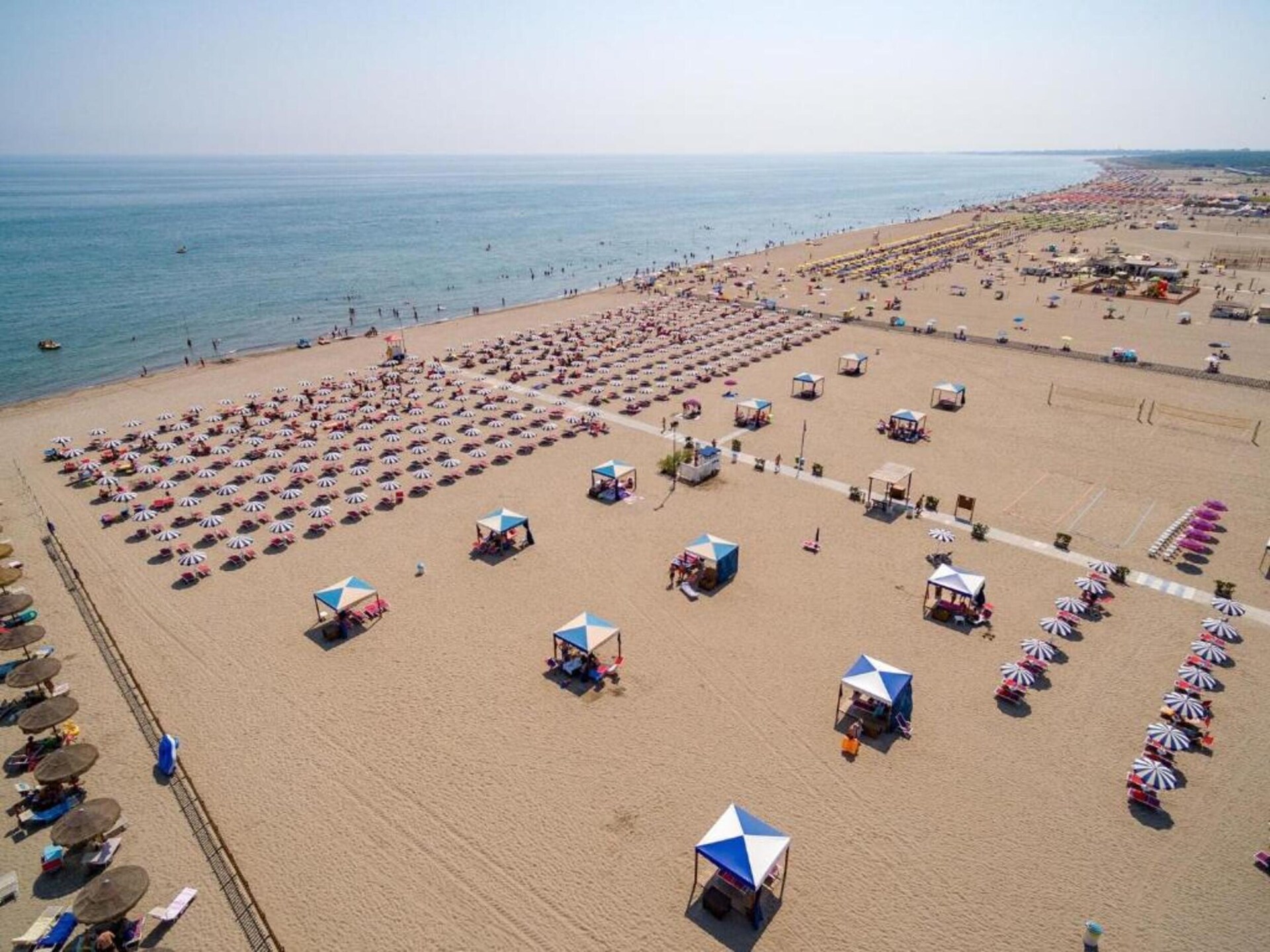 Ruim appartement met balkon op 150 meter van het strand in Rosolina Mare - foto 12