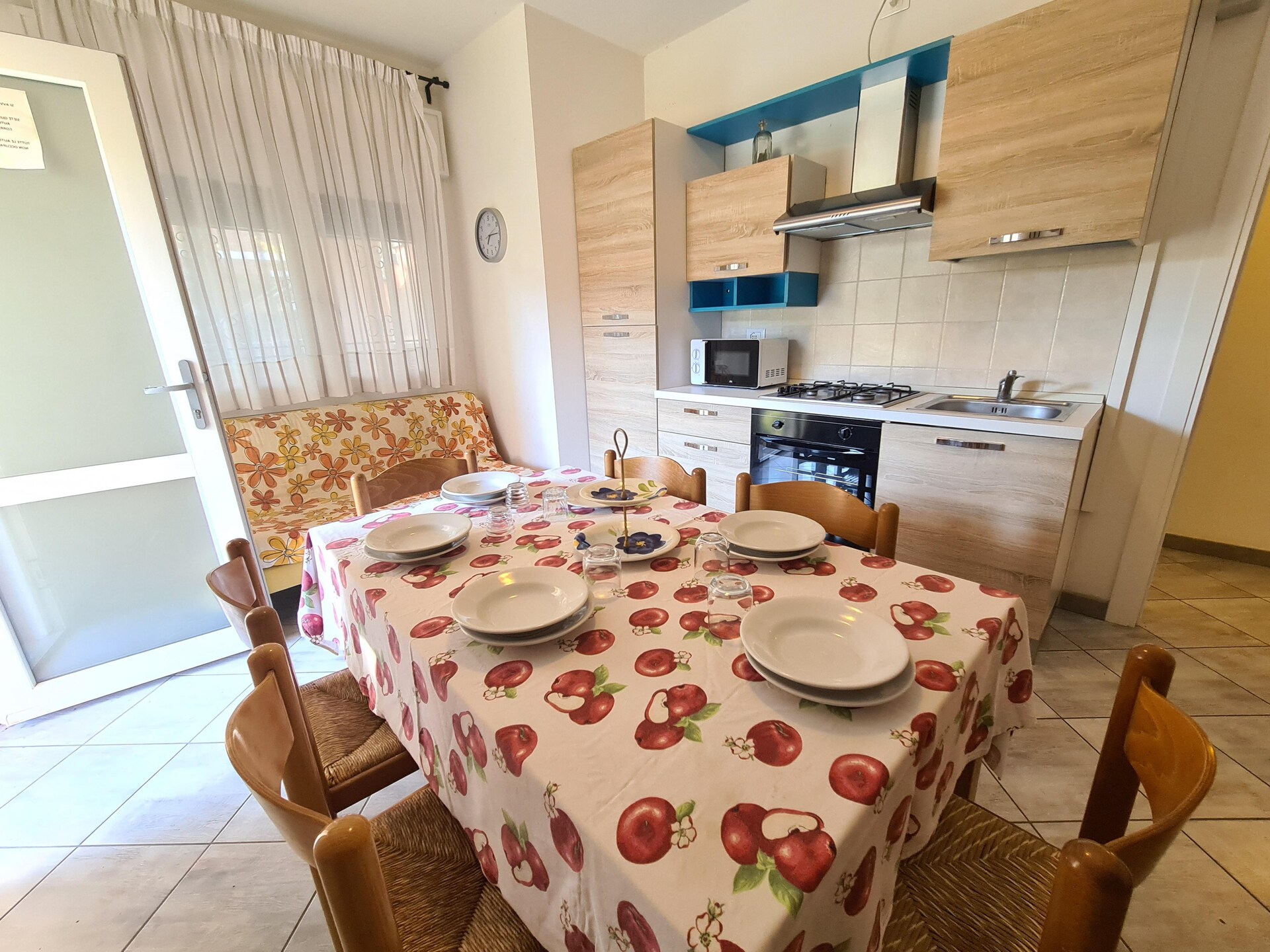 Ruim appartement met balkon op 150 meter van het strand in Rosolina Mare - foto 8