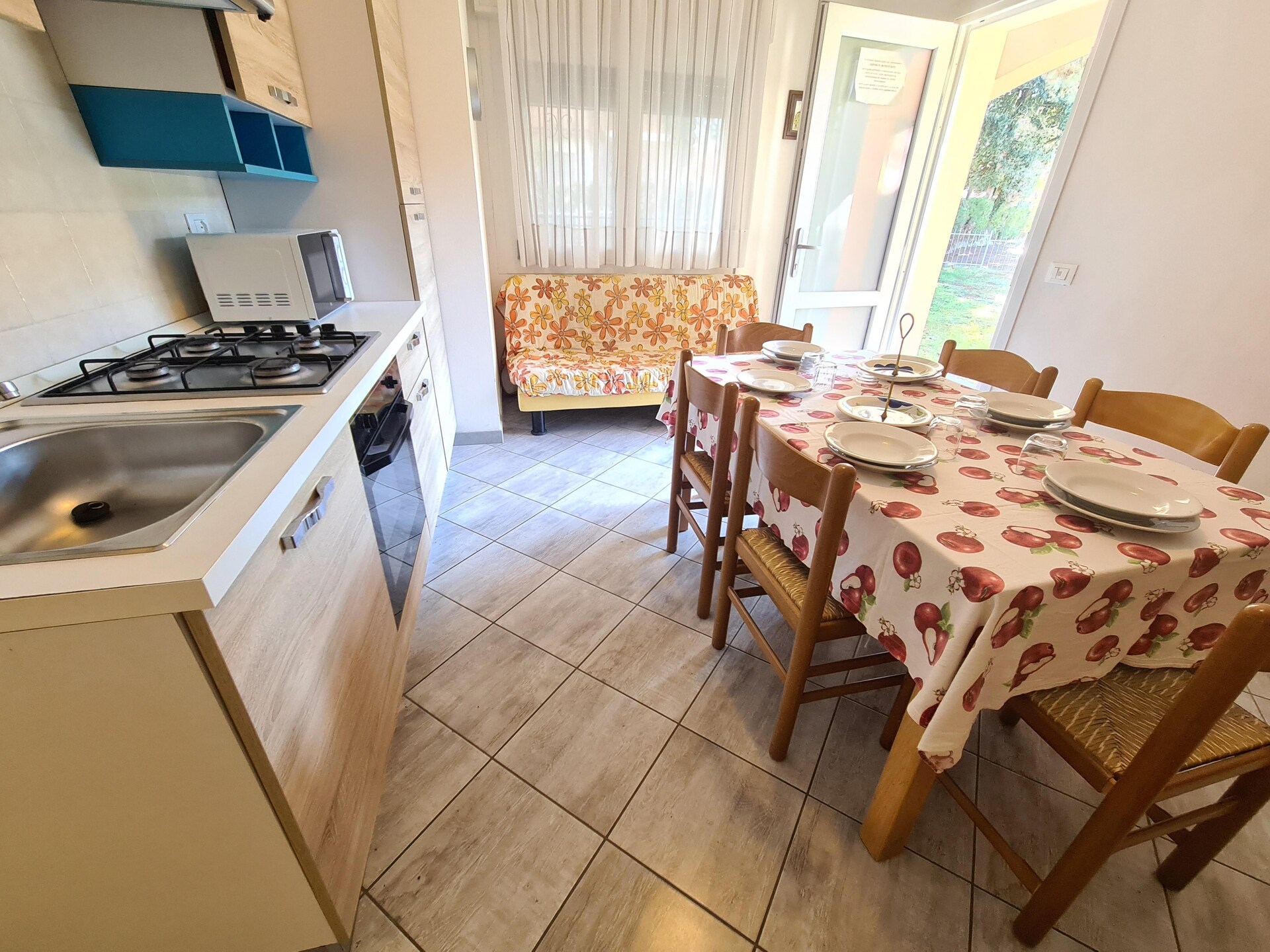 Ruim appartement met balkon op 150 meter van het strand in Rosolina Mare - foto 24