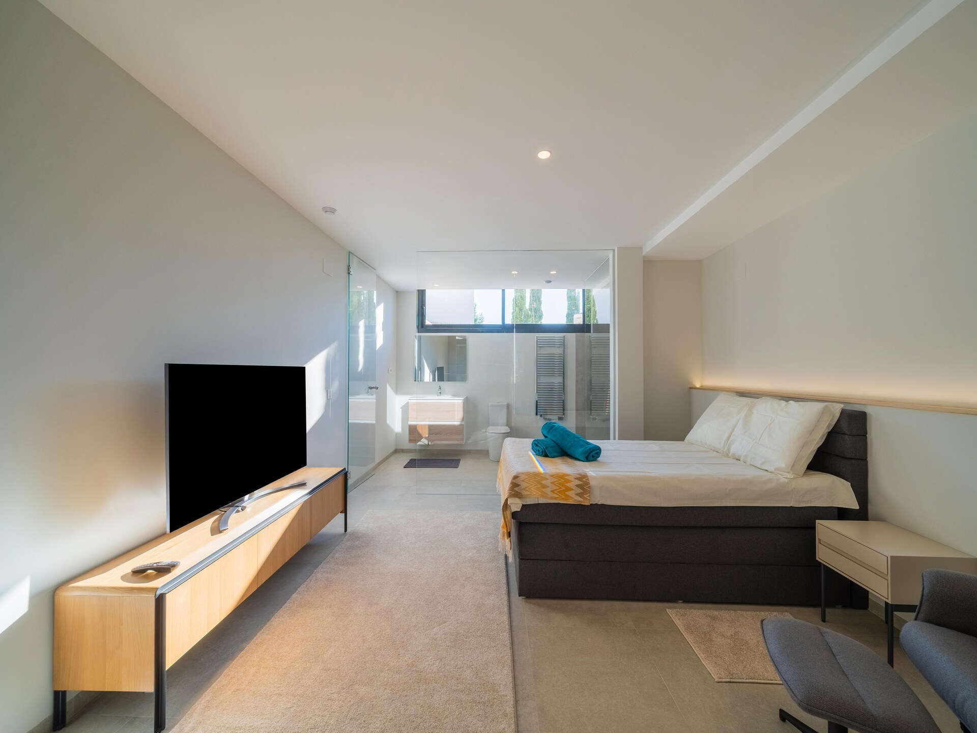 Moderne villa met privézwembad op Las Colinas Golf & Country Club - foto 24