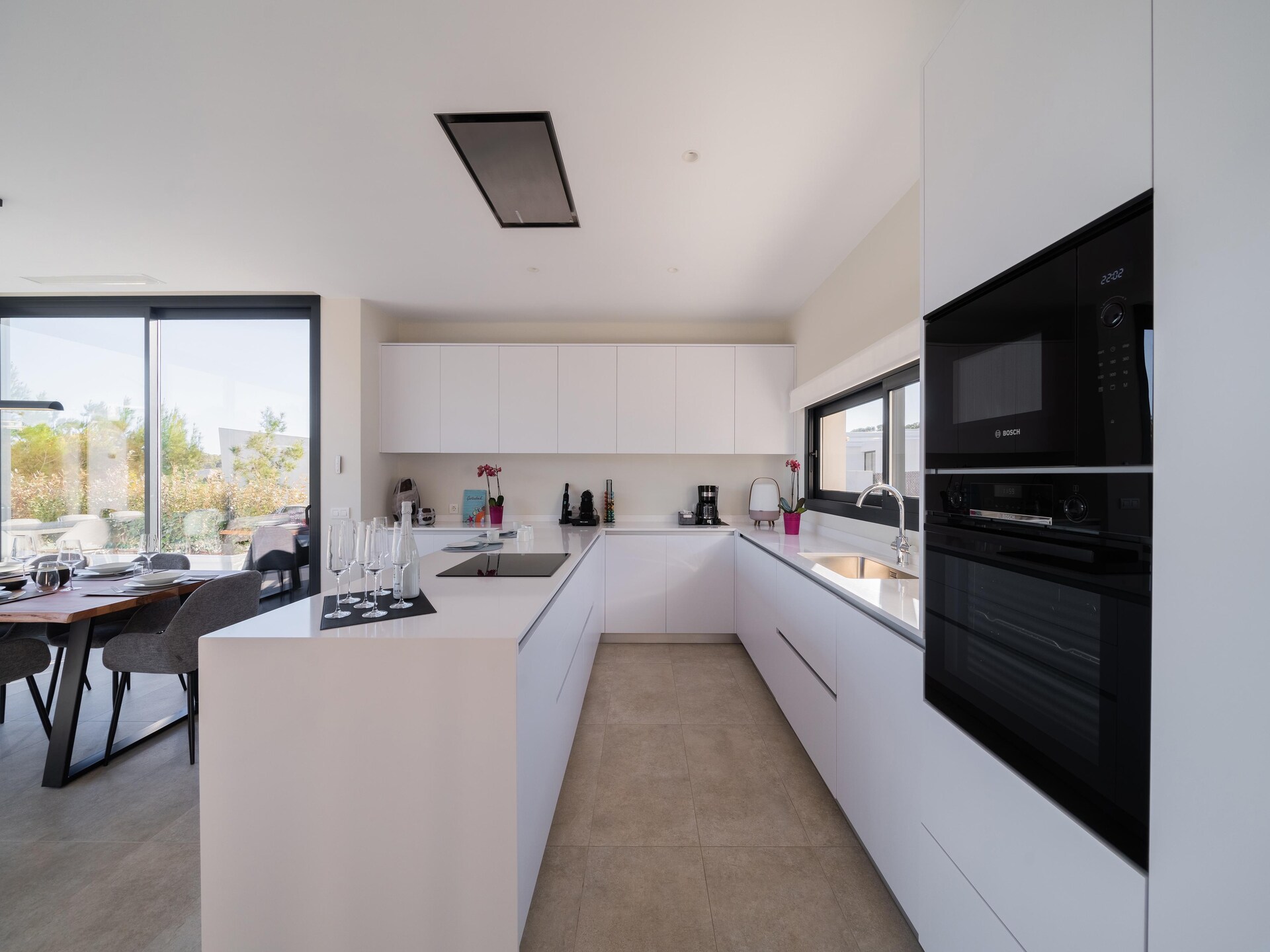 Moderne villa met privézwembad op Las Colinas Golf & Country Club - foto 5