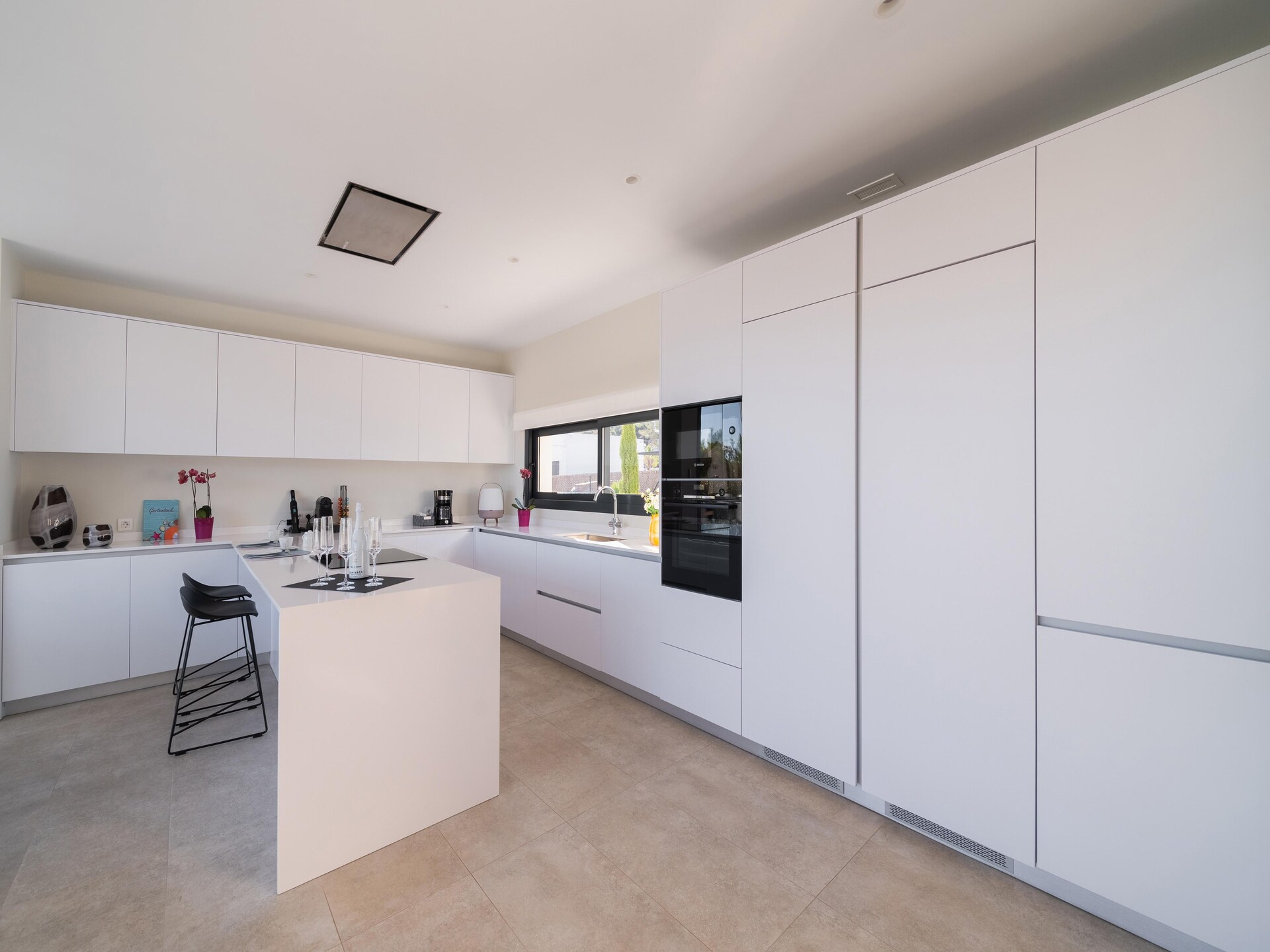 Moderne villa met privézwembad op Las Colinas Golf & Country Club - foto 14