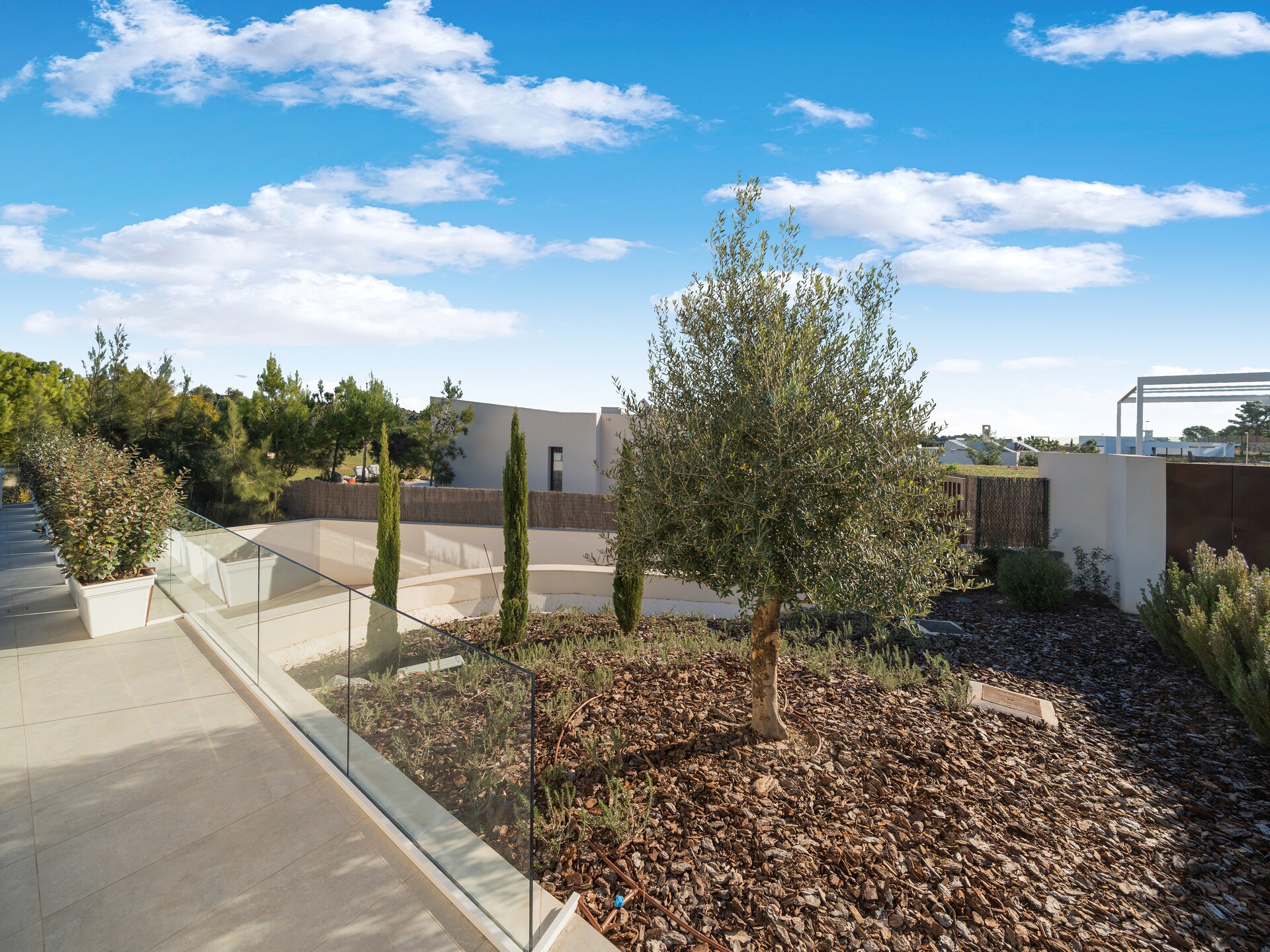 Moderne villa met privézwembad op Las Colinas Golf & Country Club - foto 32