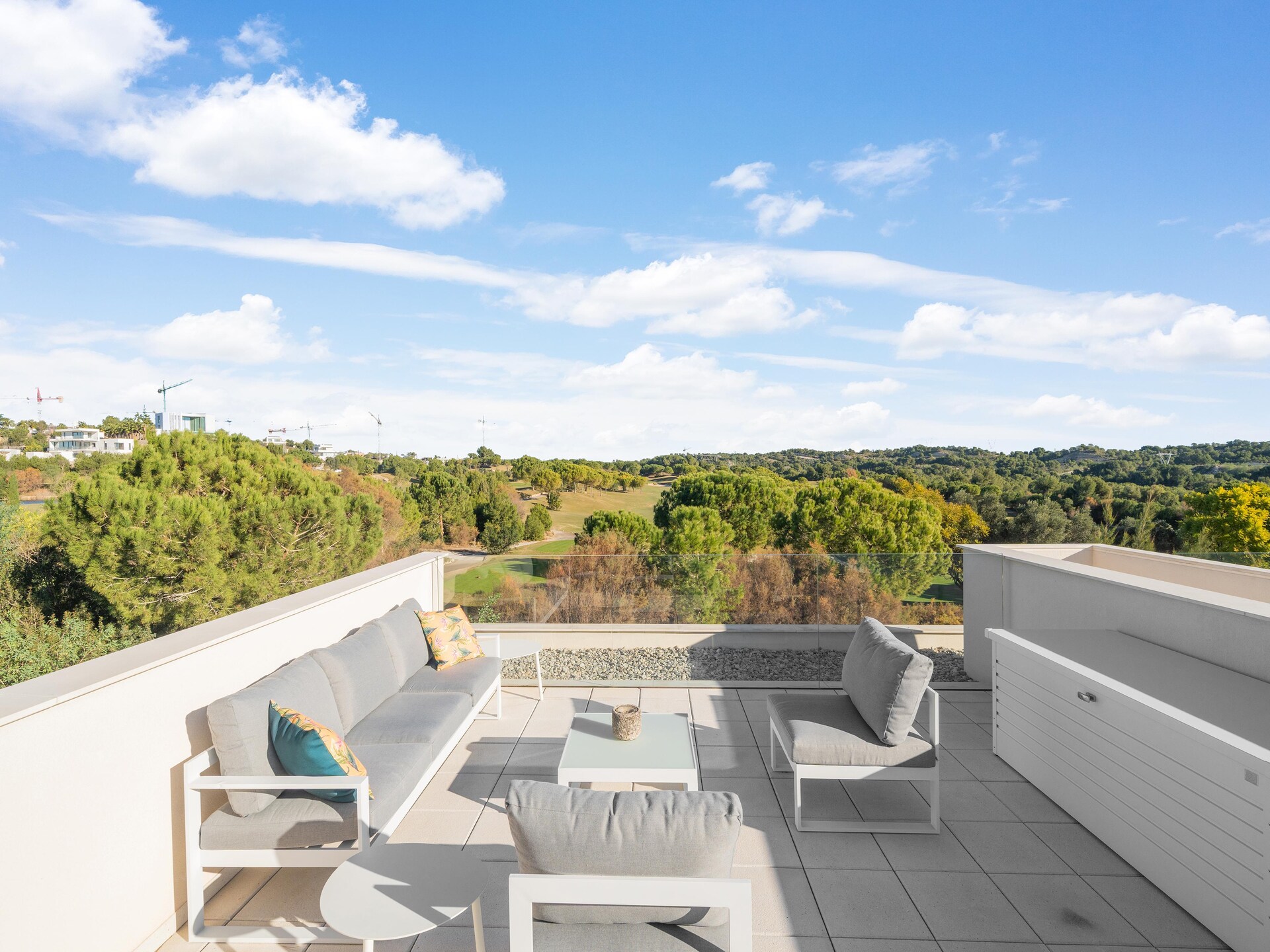 Moderne villa met privézwembad op Las Colinas Golf & Country Club - foto 7