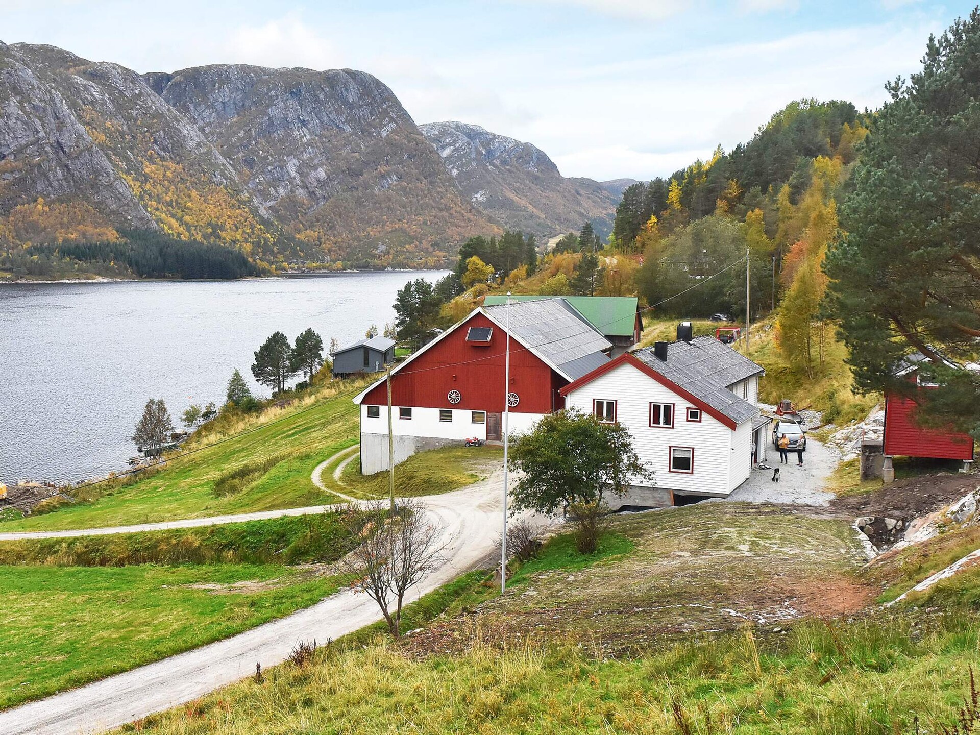 Vrijstaand vakantiehuis aan het Åstfjord met panoramisch uitzicht en vismogelijkheden - foto 3