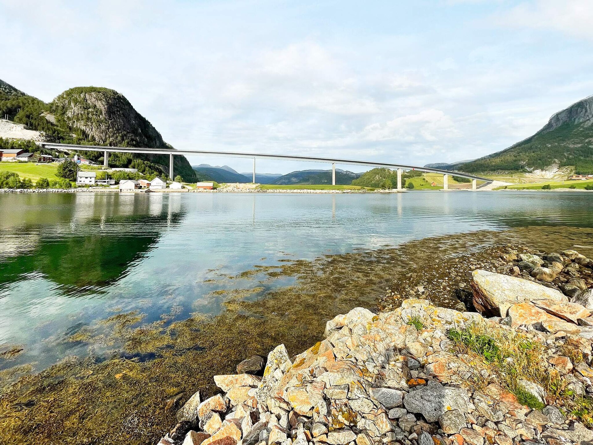 Vrijstaand vakantiehuis aan het Åstfjord met panoramisch uitzicht en vismogelijkheden - foto 15