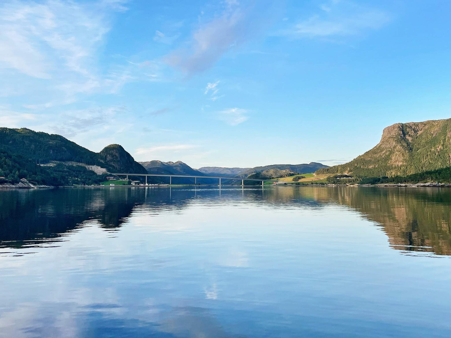 Vrijstaand vakantiehuis aan het Åstfjord met panoramisch uitzicht en vismogelijkheden - foto 16