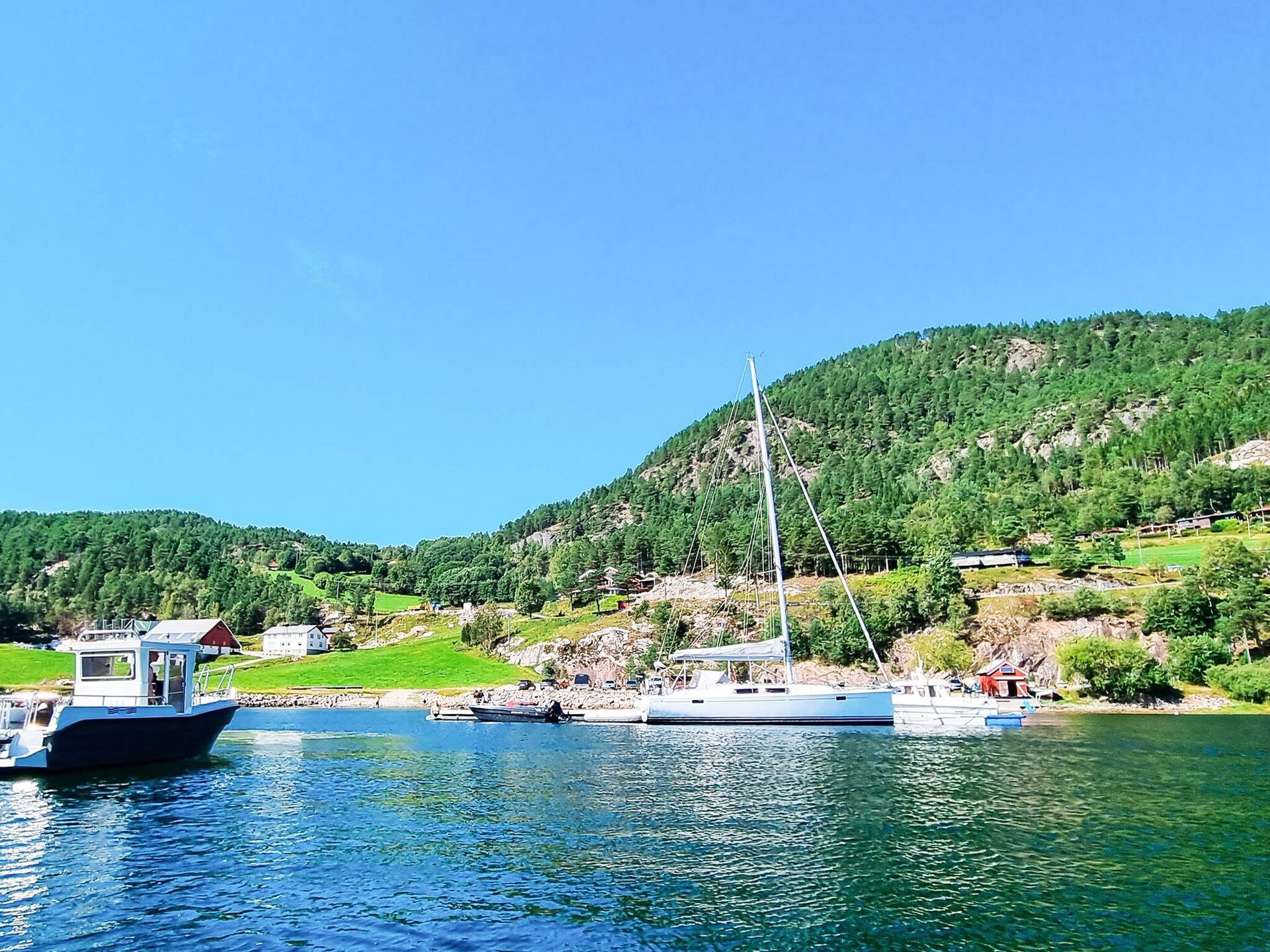 Vrijstaand vakantiehuis aan het Åstfjord met panoramisch uitzicht en vismogelijkheden - foto 30