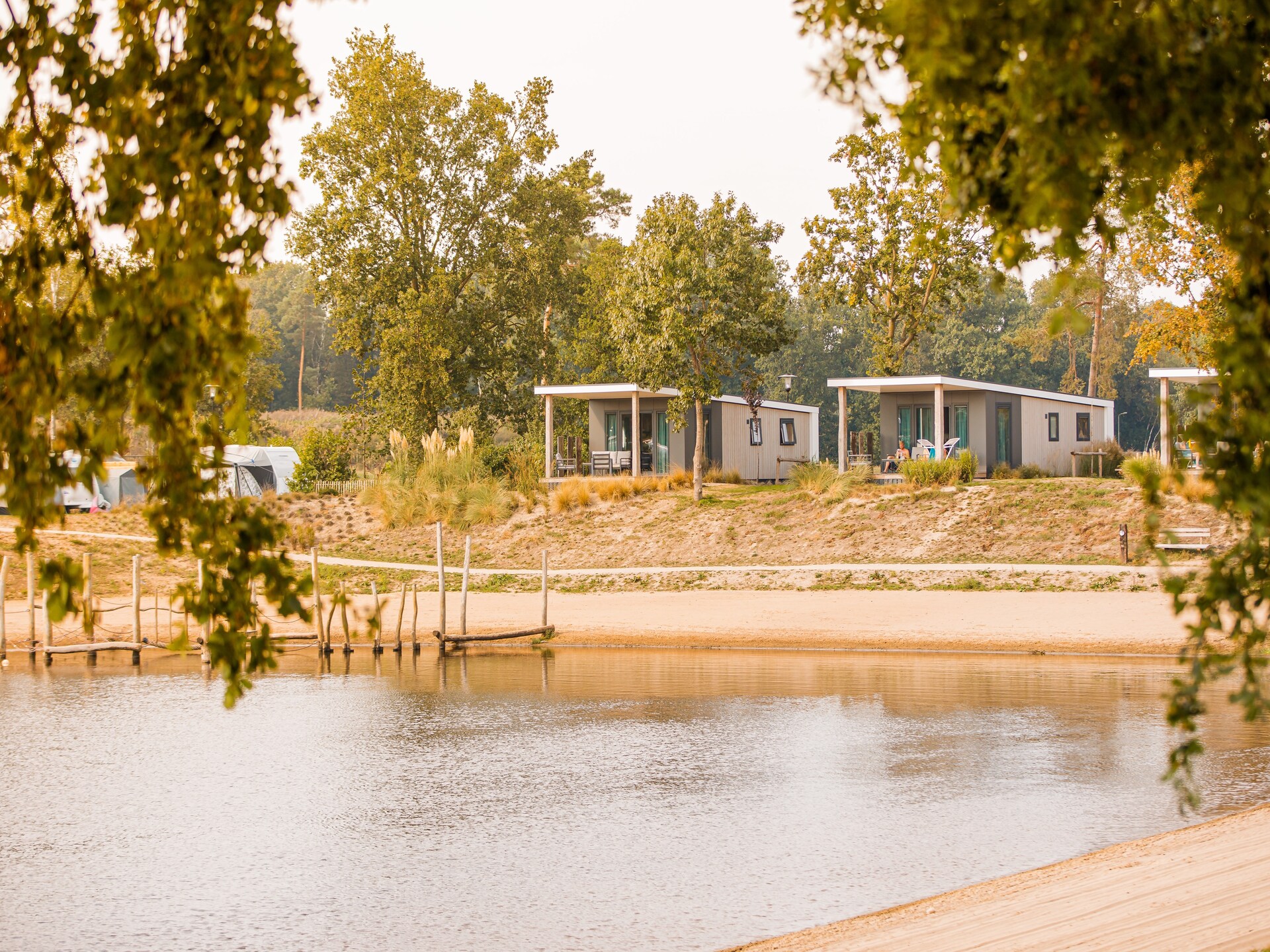 Sfeervol chalet met uitzicht op strand en haven in Well, Limburg - foto 14