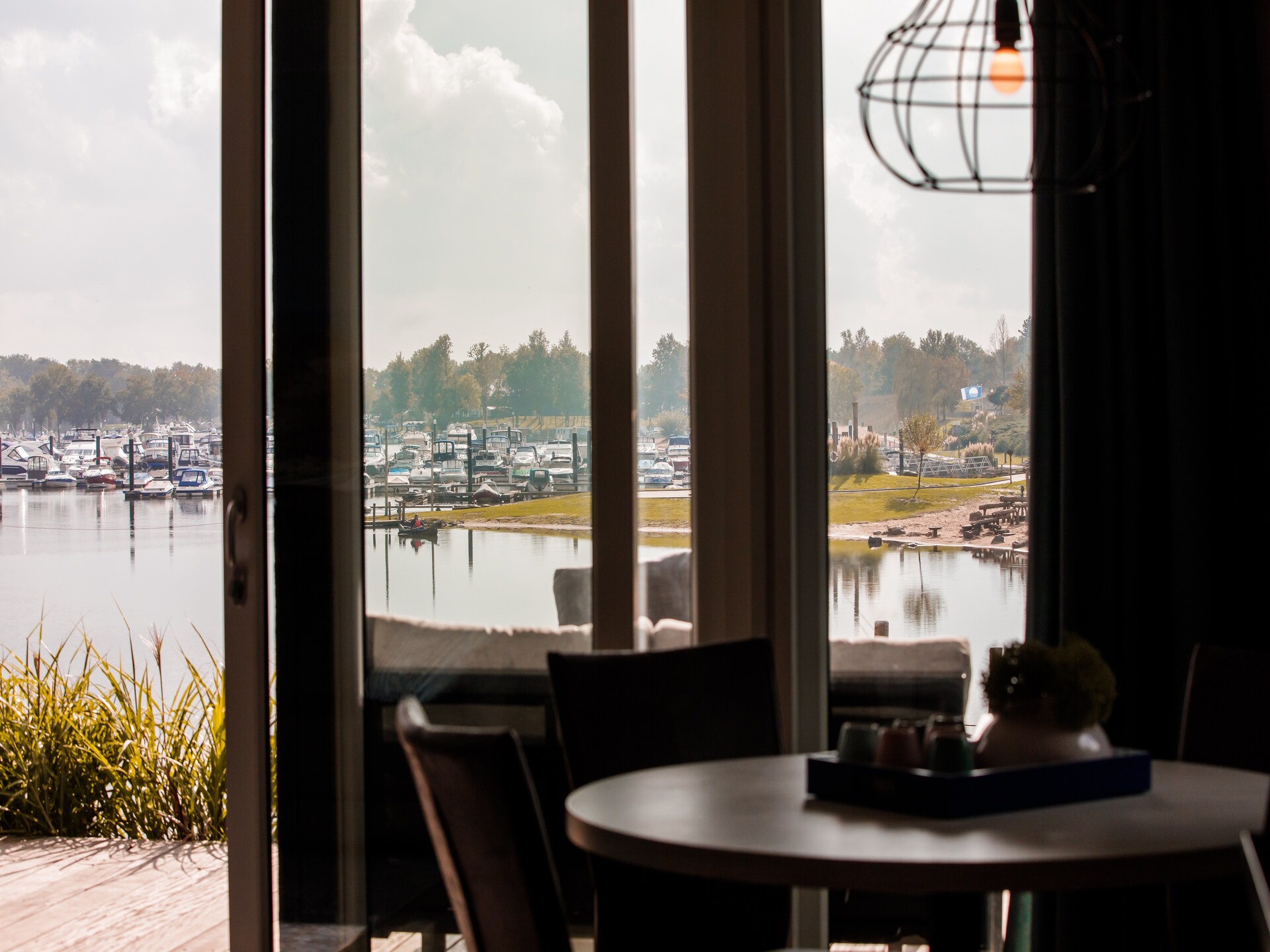 Sfeervol chalet met uitzicht op strand en haven in Well, Limburg - foto 15
