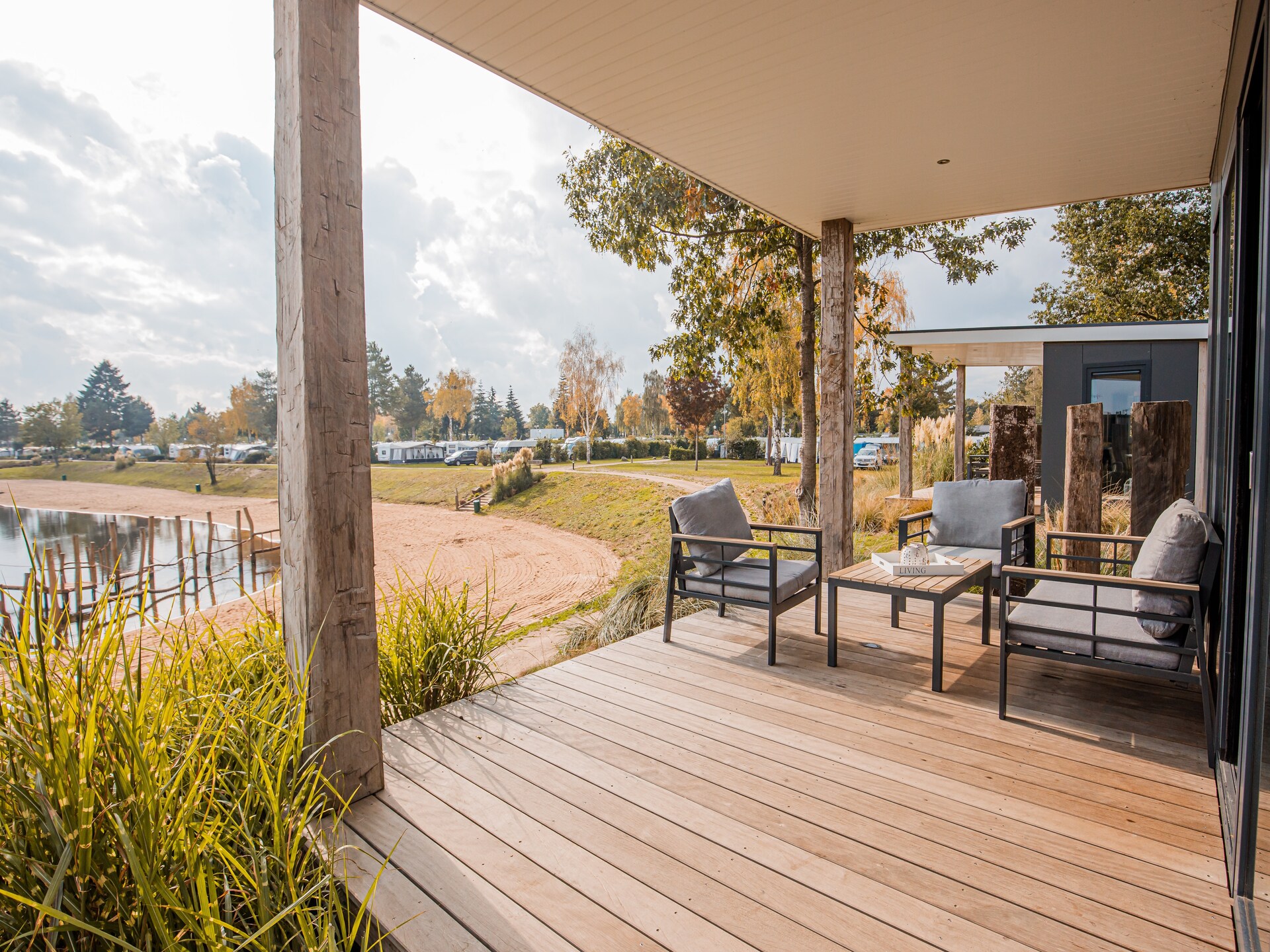 Sfeervol chalet met uitzicht op strand en haven in Well, Limburg - foto 23