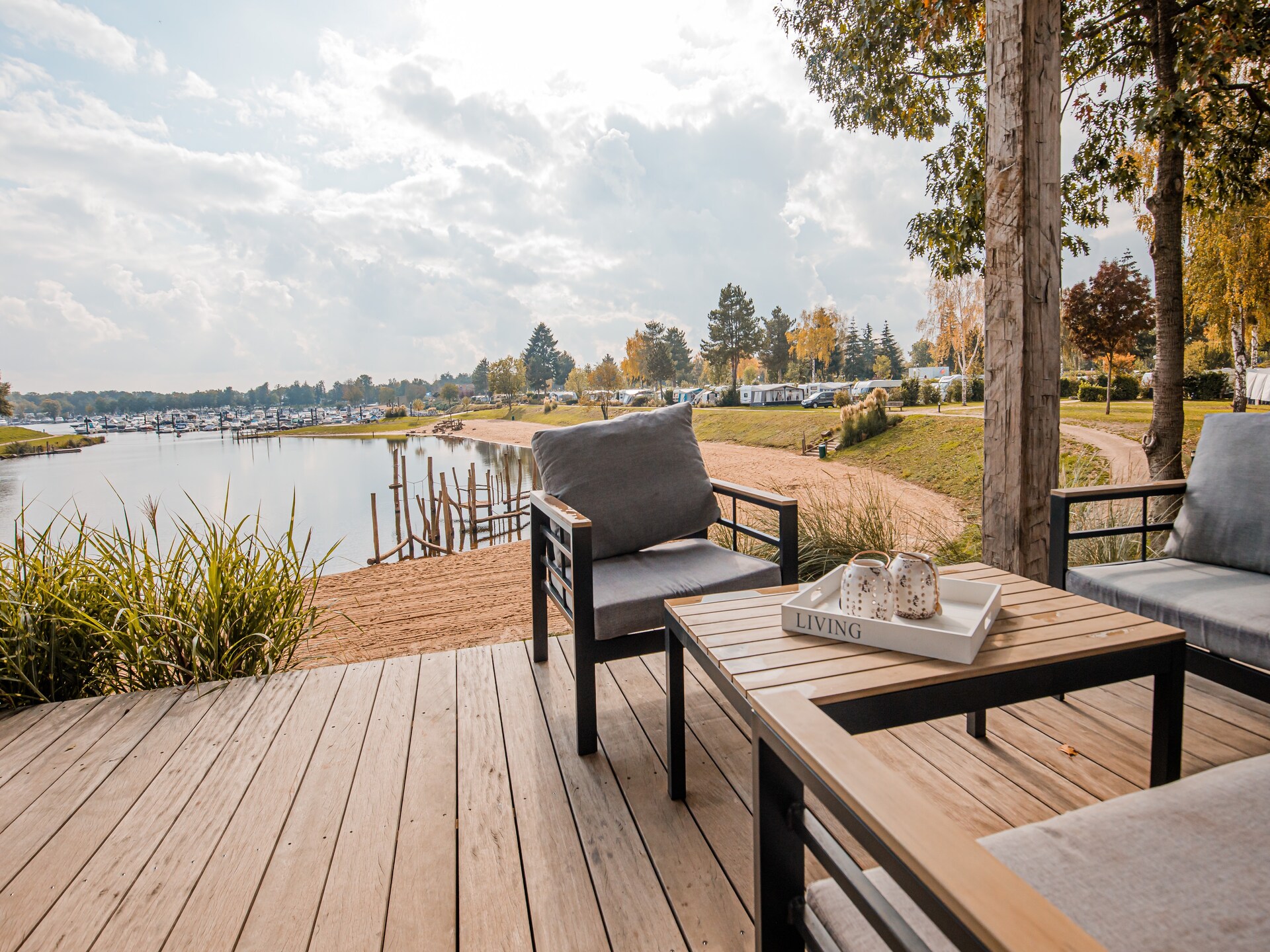 Sfeervol chalet met uitzicht op strand en haven in Well, Limburg - foto 13