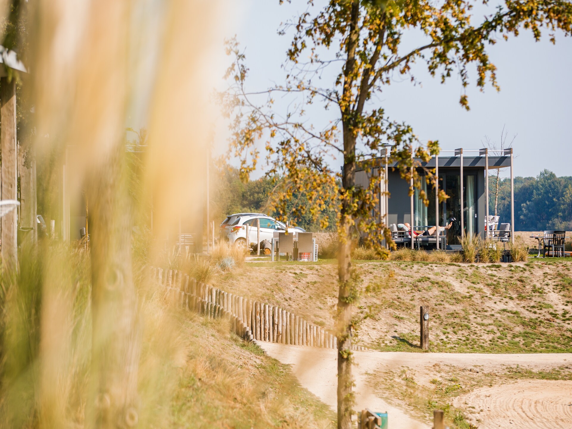 Sfeervol chalet met uitzicht op strand en haven op Vakantiepark Leukermeer - foto 9