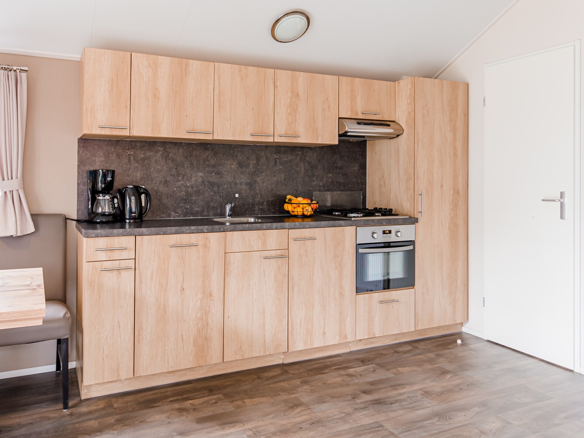 Gezellig chalet op Vakantiepark Leukermeer voor 4 personen in Well - foto 3