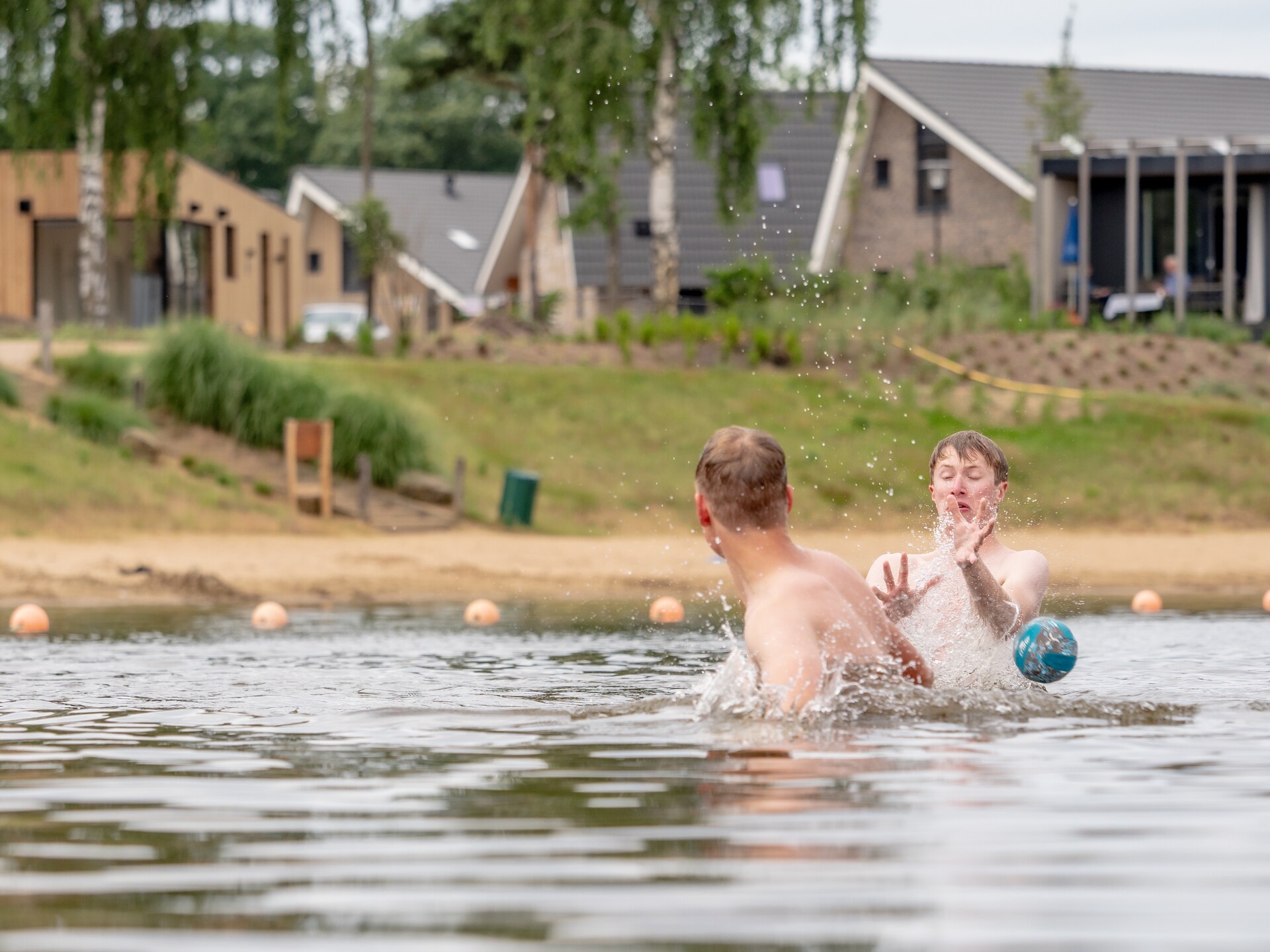 Gezellig chalet op Vakantiepark Leukermeer voor 4 personen in Well - foto 23
