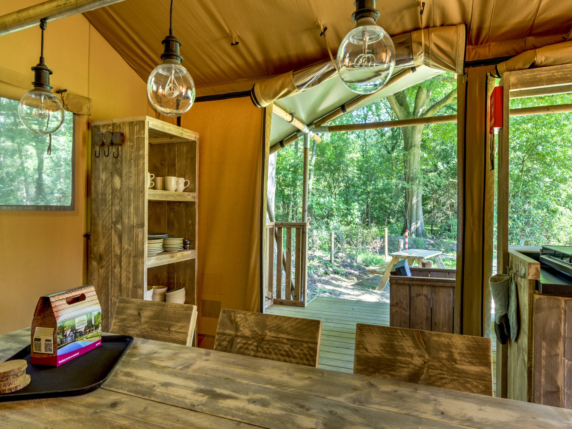 Luxe glampingtent in Dalfsen: comfort van thuis in de natuur - foto 7