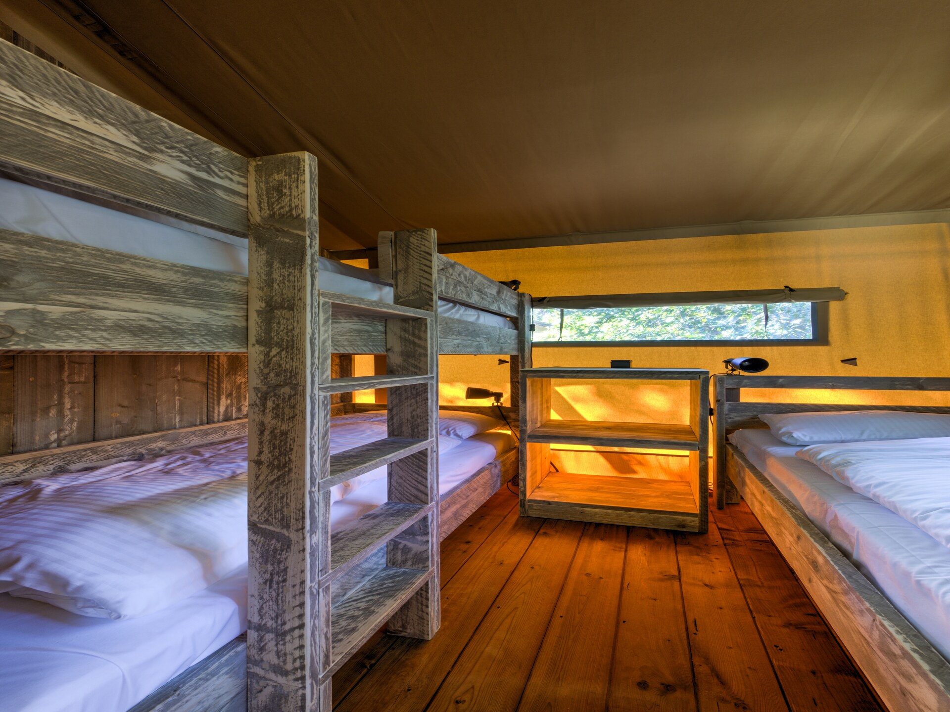 Luxe glampingtent in Dalfsen: comfort van thuis in de natuur - foto 11