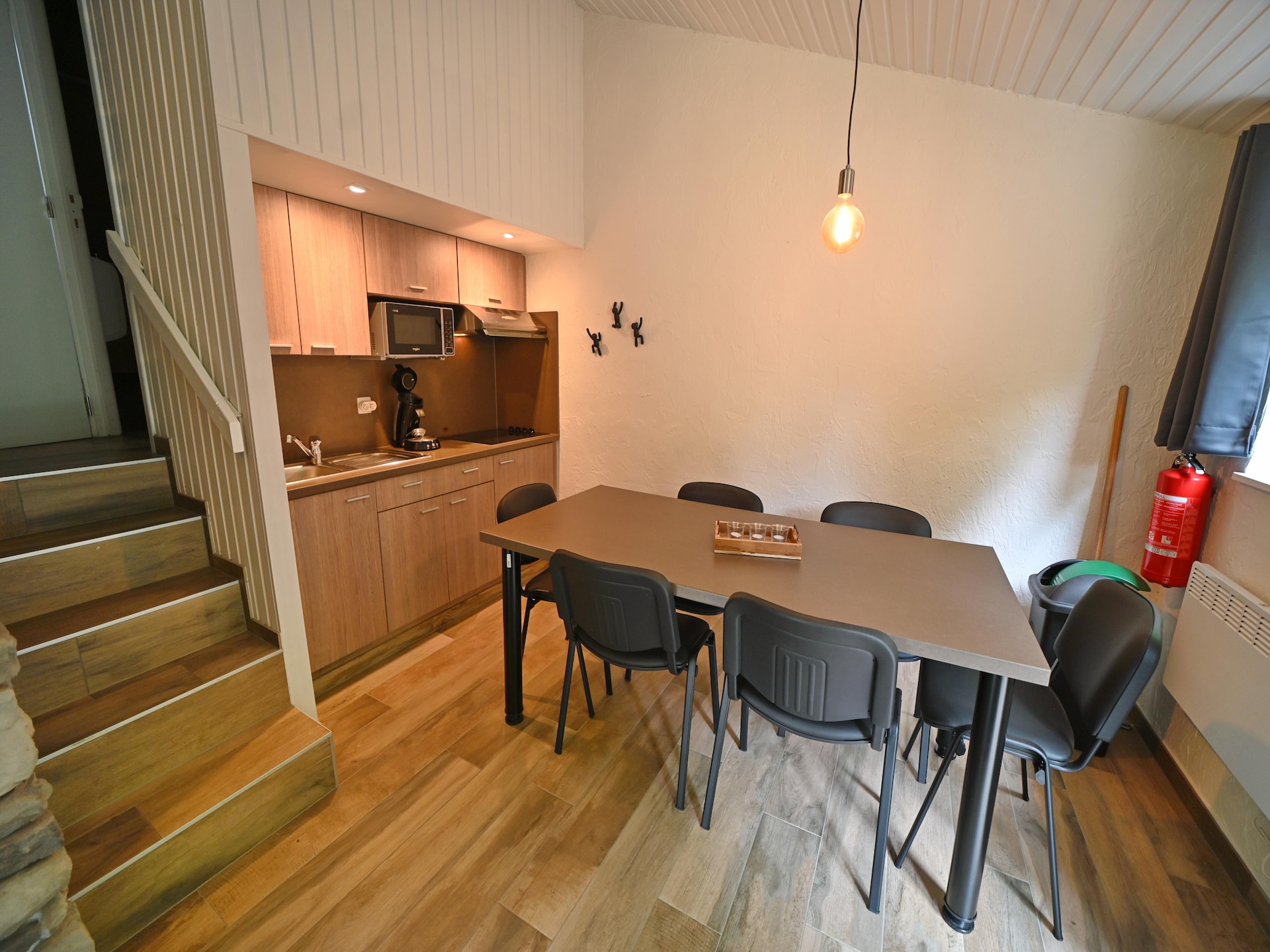 Recent gerenoveerde 6-persoons bungalow in Virton - foto 3