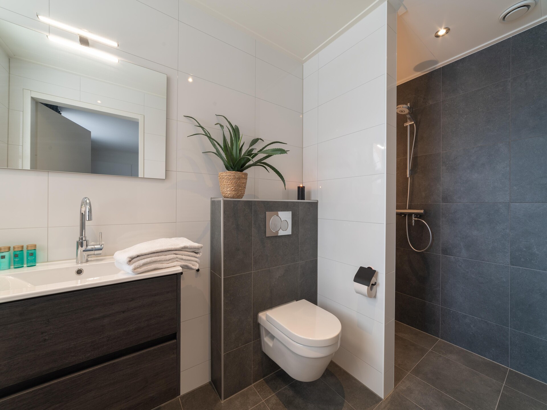 Charming Beveland: luxe vakantiehuis met jacuzzi en sauna aan het water - foto 22