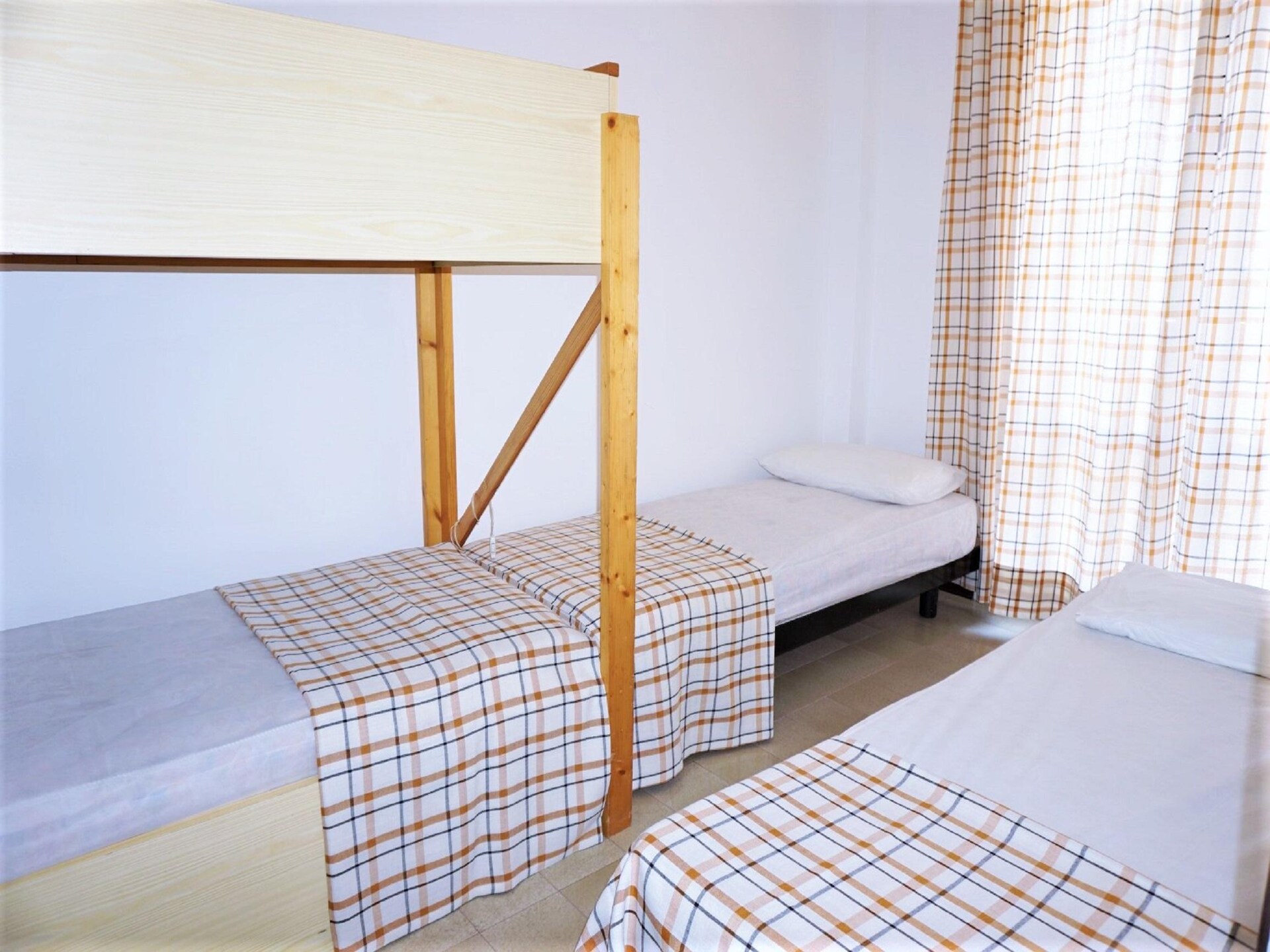 Gezinsvriendelijk appartement met tuin in Porto Santa Margherita - foto 9