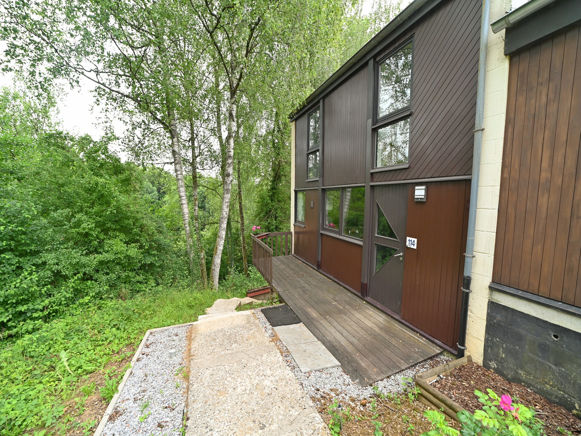 Rustieke bungalow voor 6 aan het Lac de la Vallée de Rabais in Virton - foto 2
