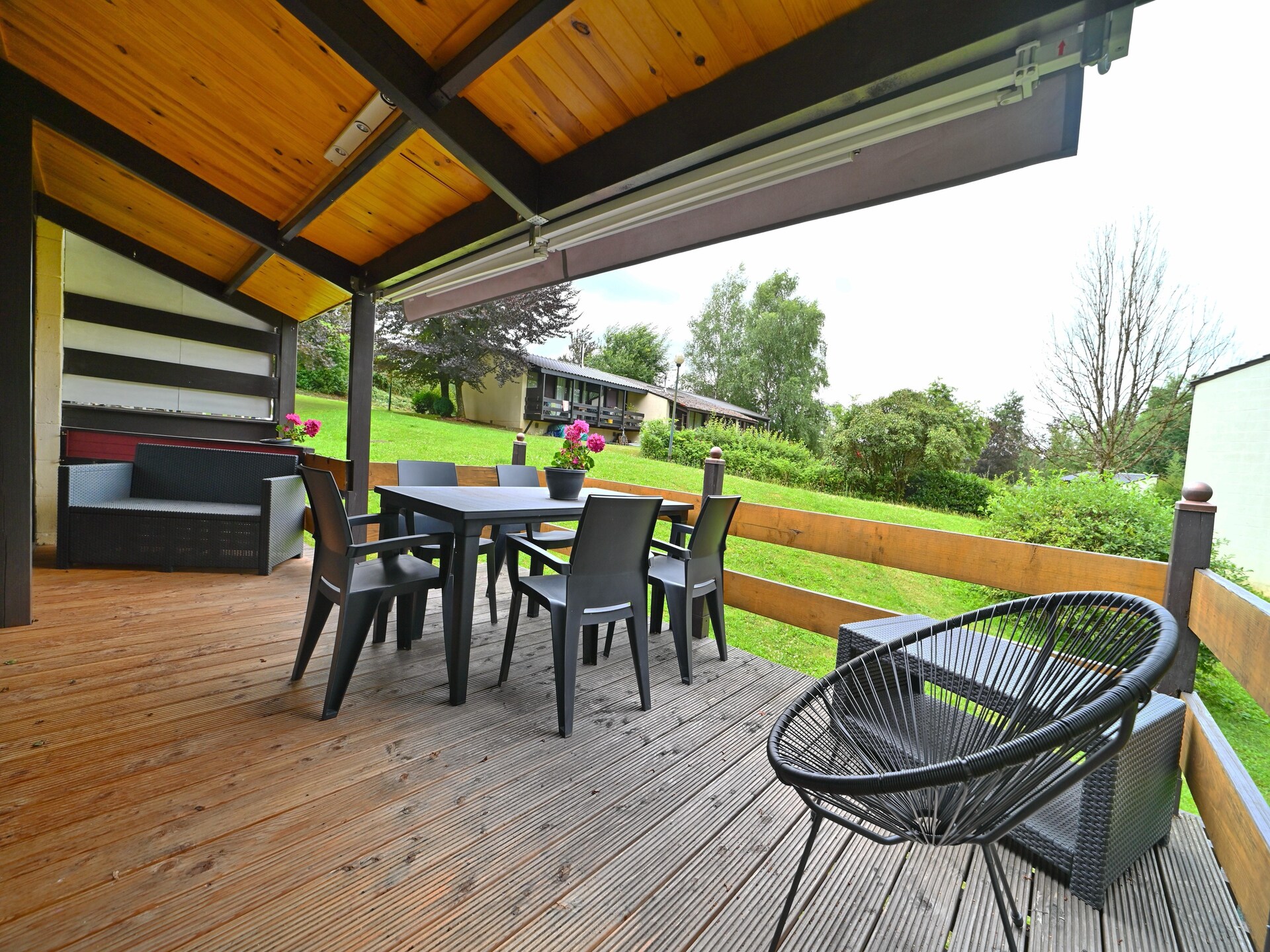 Rustieke bungalow voor 6 aan het Lac de la Vallée de Rabais in Virton - foto 14
