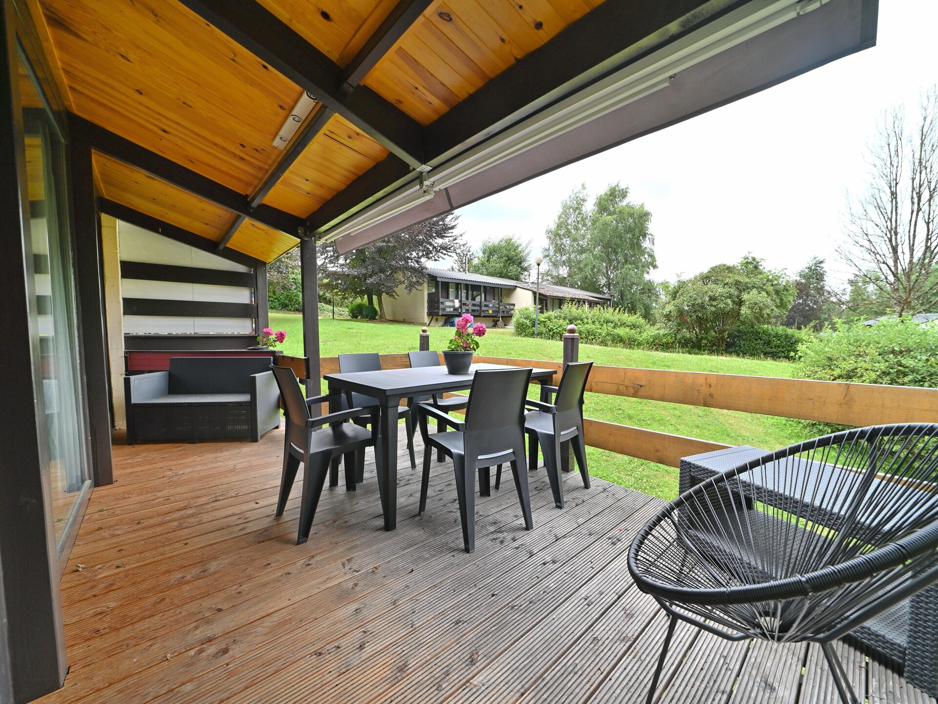 Rustieke bungalow voor 6 aan het Lac de la Vallée de Rabais in Virton - foto 18