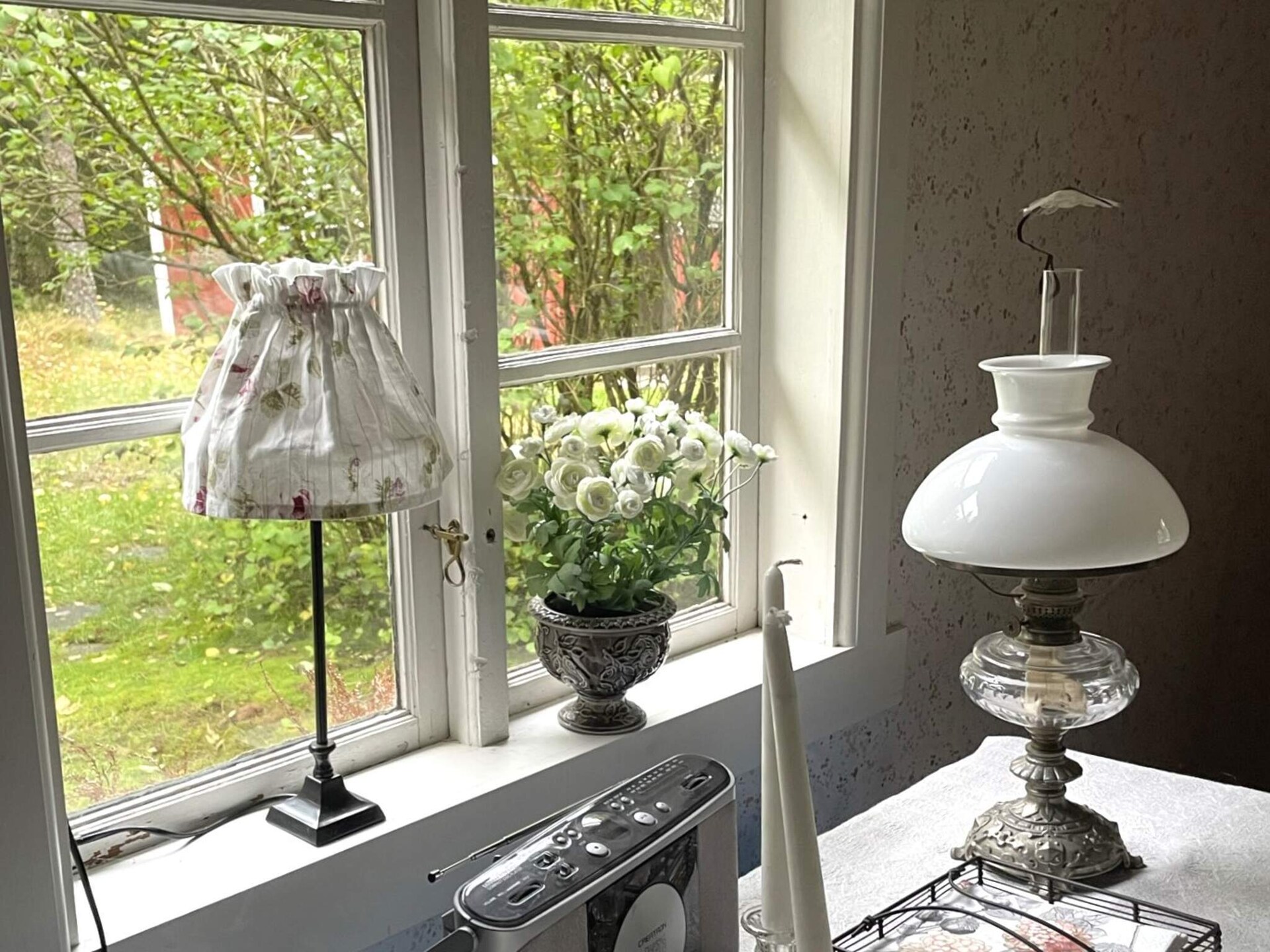 Charmant rood vakantiehuis bij bos en waterval in Uddevalla - foto 17