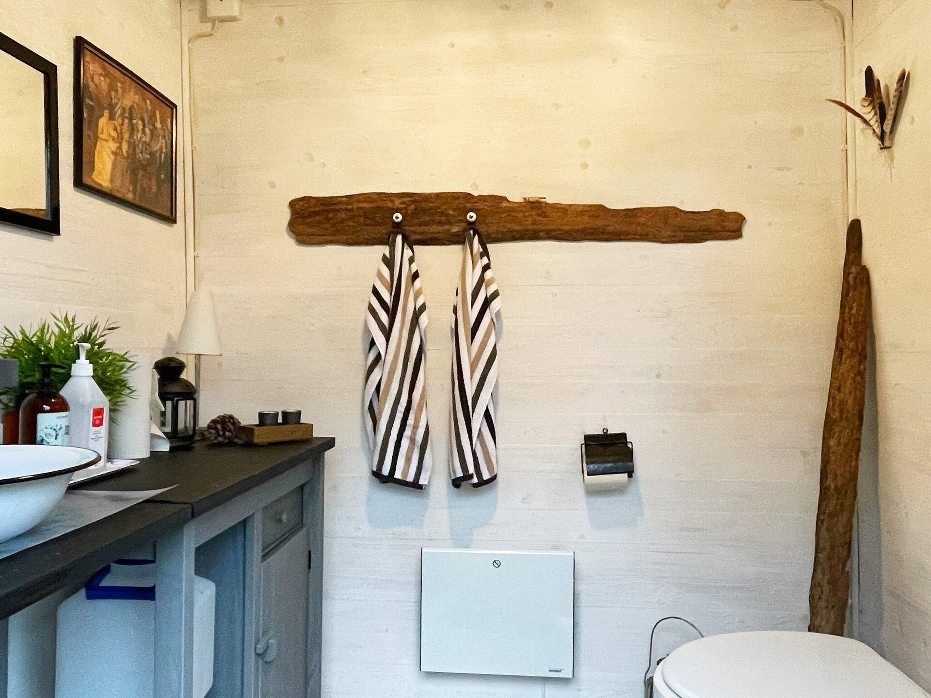 Charmant rood vakantiehuis bij bos en waterval in Uddevalla - foto 23