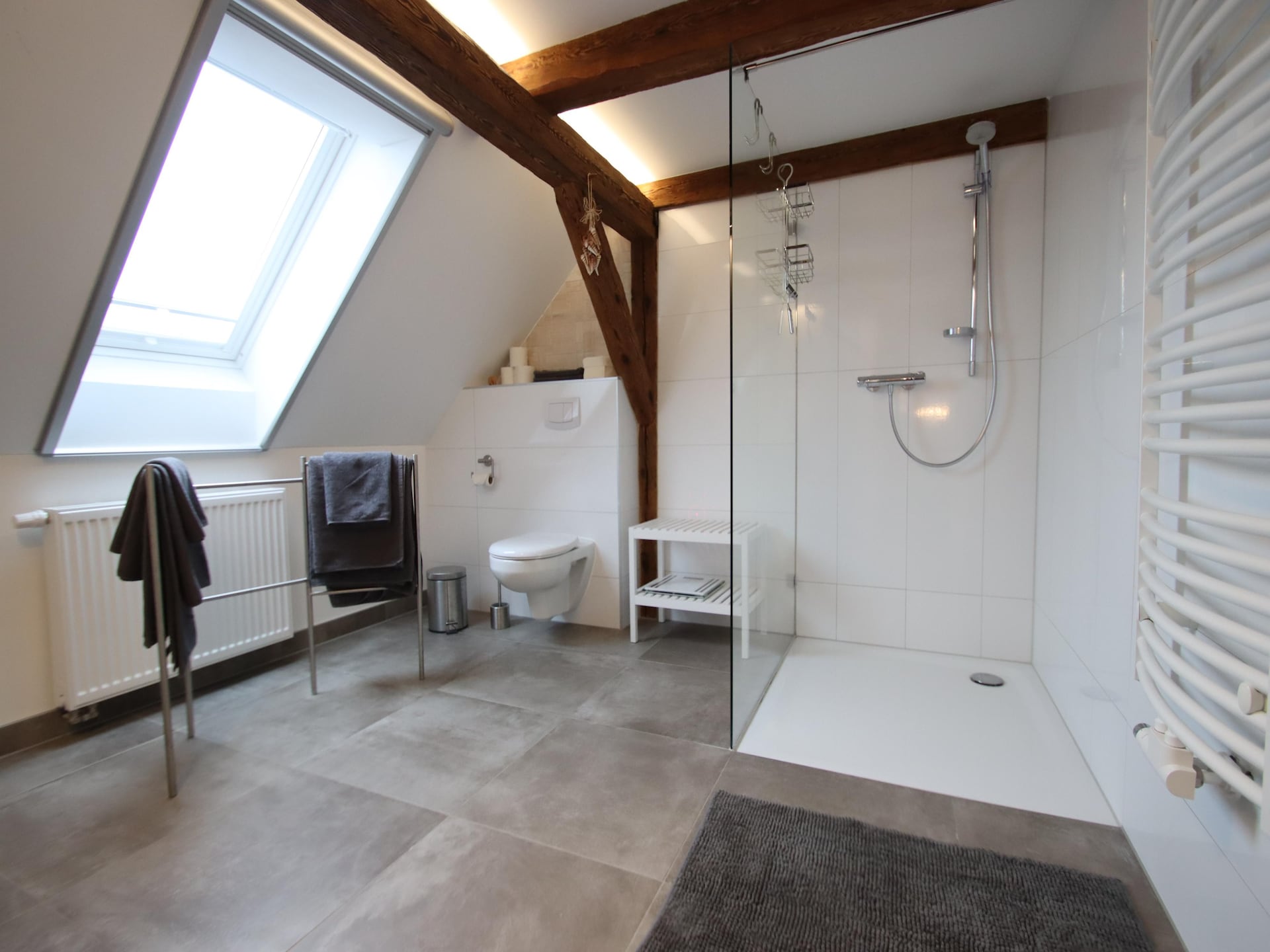 Luxe appartement op boerenerf nabij Plauer See – 100 m², open haard & WLAN - foto 14
