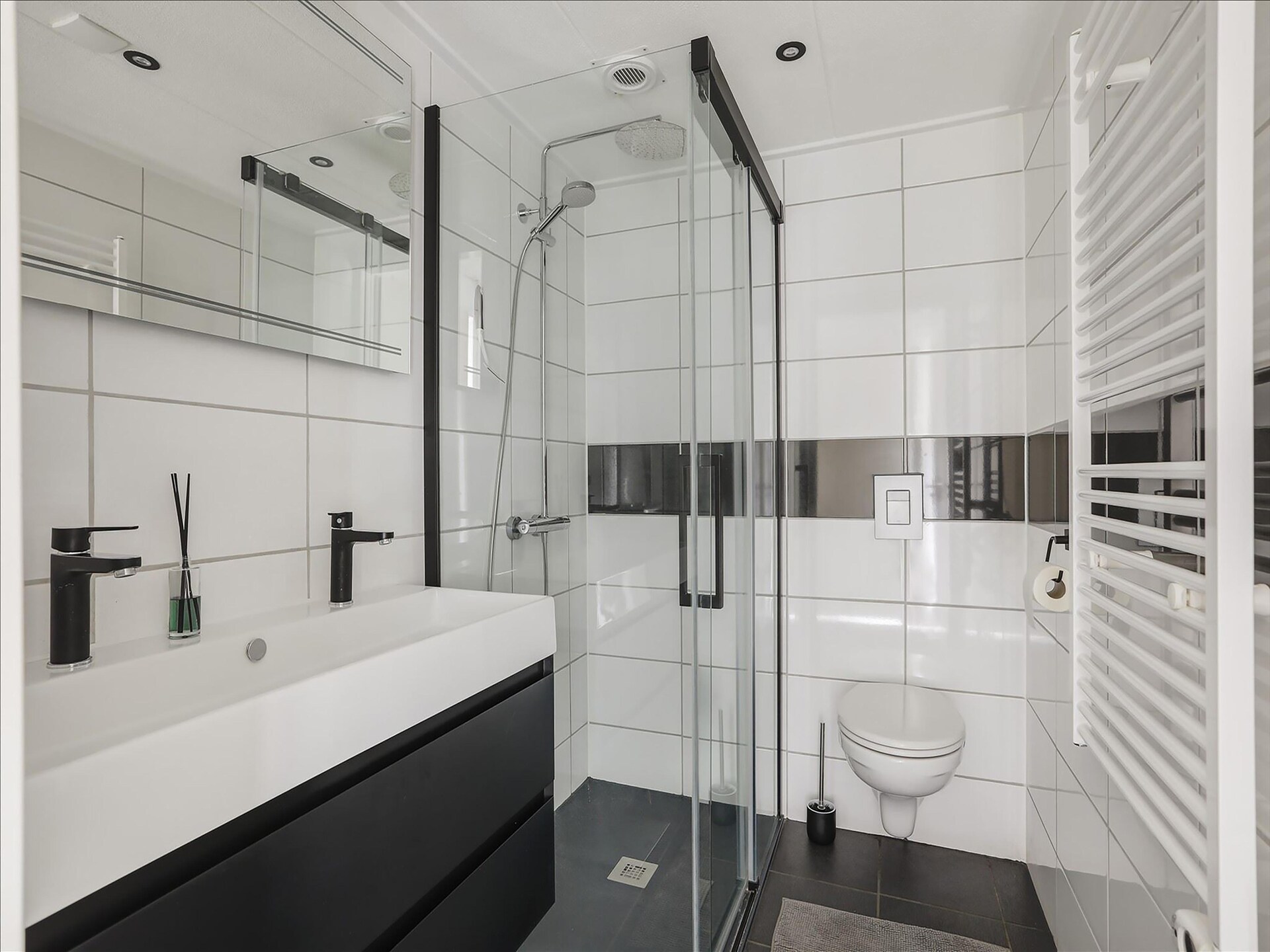 Modern vakantiehuis met serre aan het Pikmeer in Grou - foto 16
