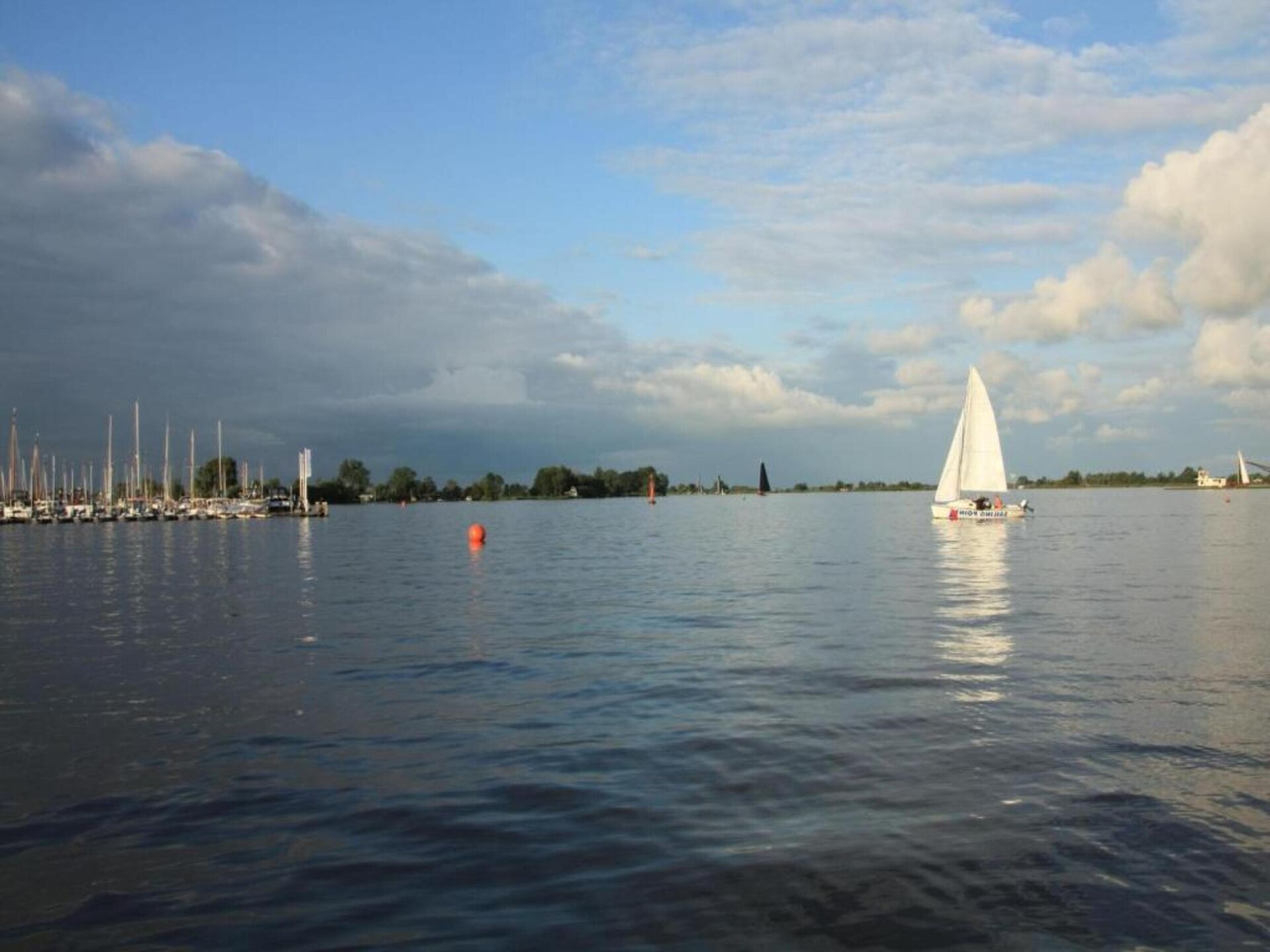 Modern vakantiehuis met serre aan het Pikmeer in Grou - foto 30