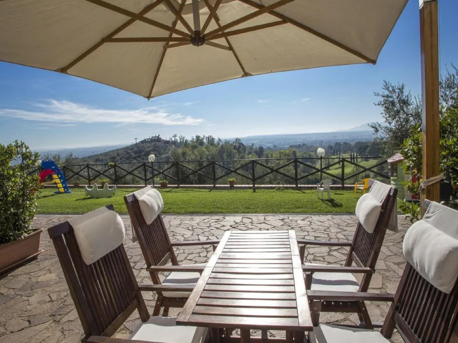 Gelijkvloers appartement aan golfbaan met panoramisch uitzicht op Toscane - foto 6