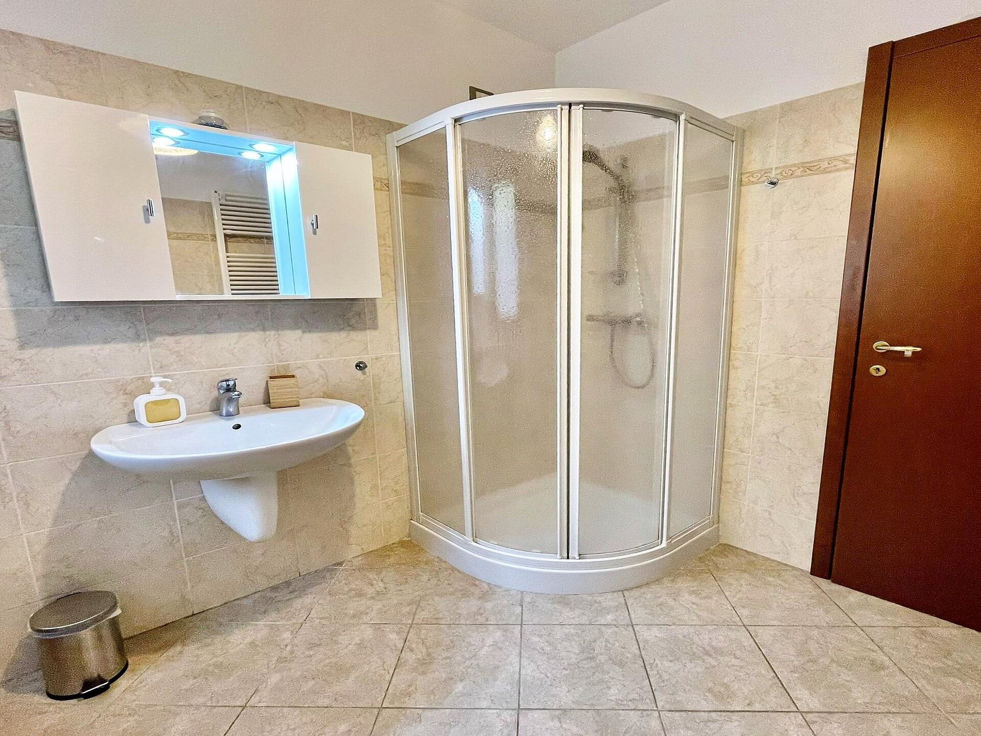 Gelijkvloers appartement aan golfbaan met panoramisch uitzicht op Toscane - foto 15