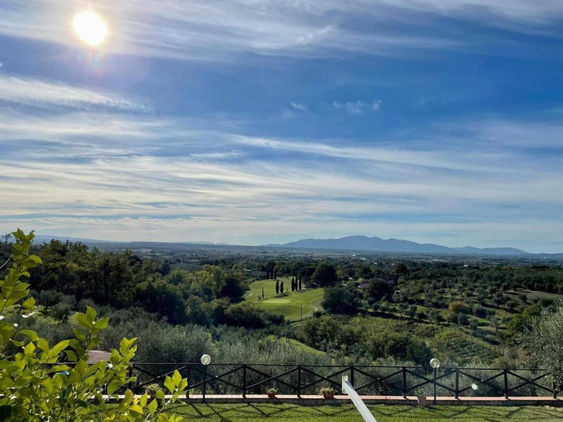 Gelijkvloers appartement aan golfbaan met panoramisch uitzicht op Toscane - foto 35