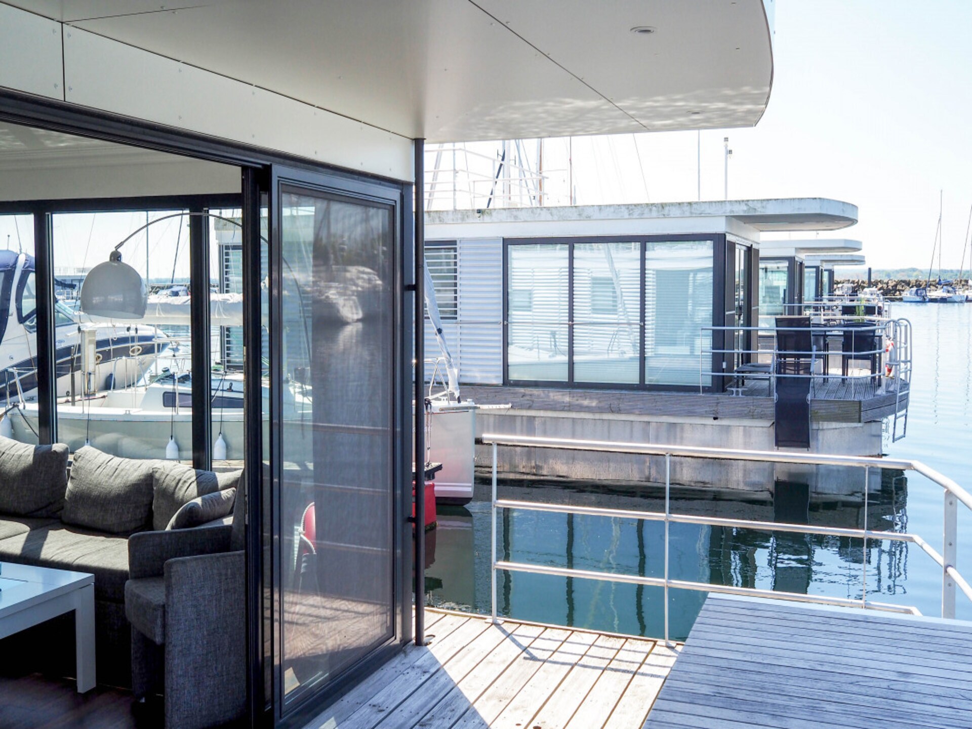 2-persoons woonboot aan zee in Boltenhagen · 44 m² - foto 42