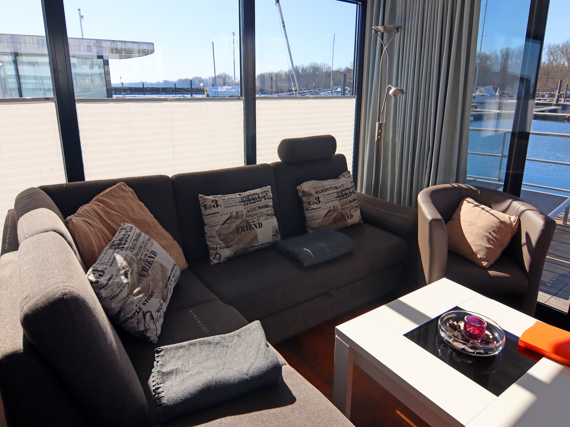 2-persoons woonboot aan zee in Boltenhagen · 44 m² - foto 14