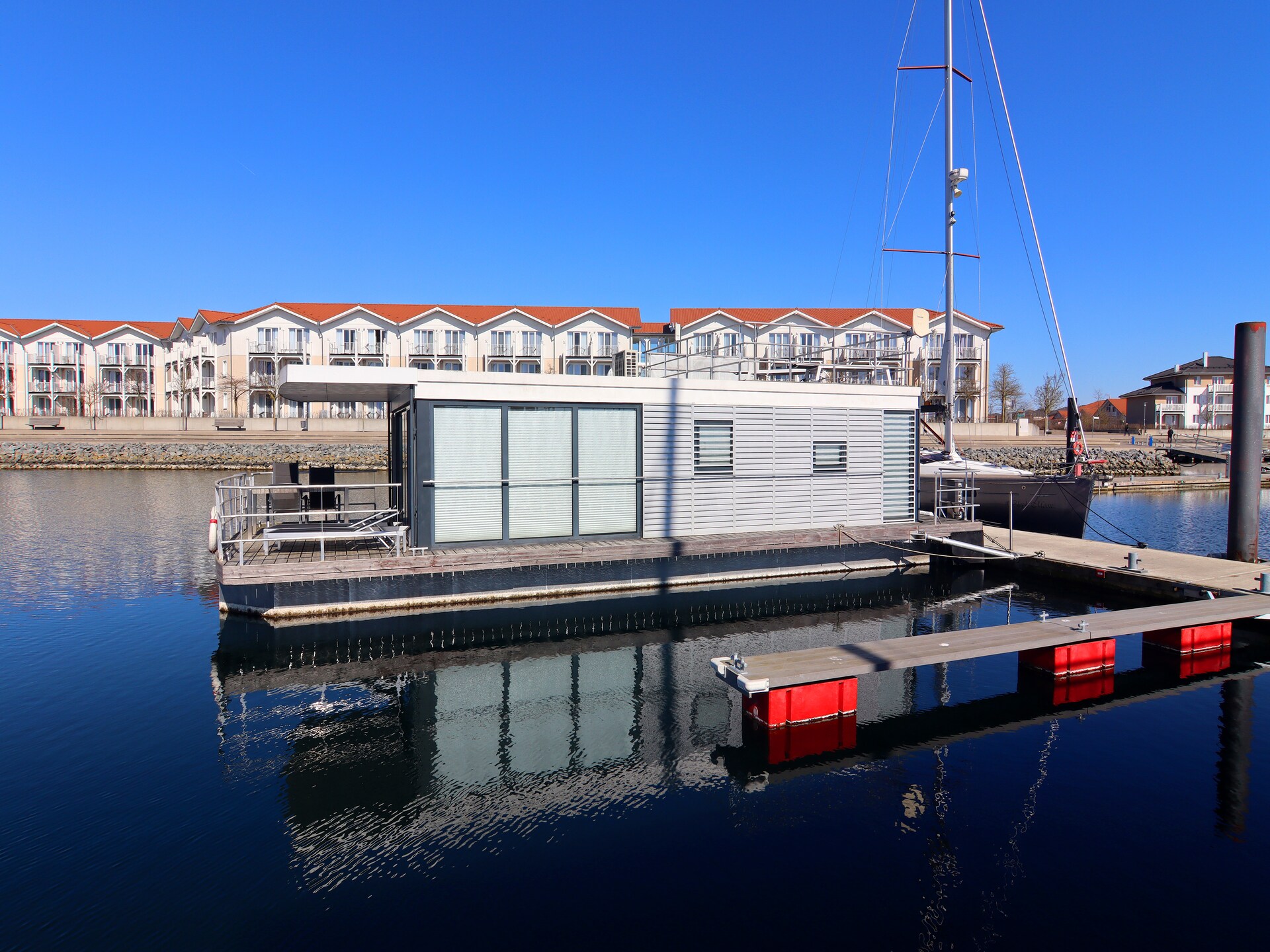 2-persoons woonboot aan zee in Boltenhagen · 44 m² - foto 48