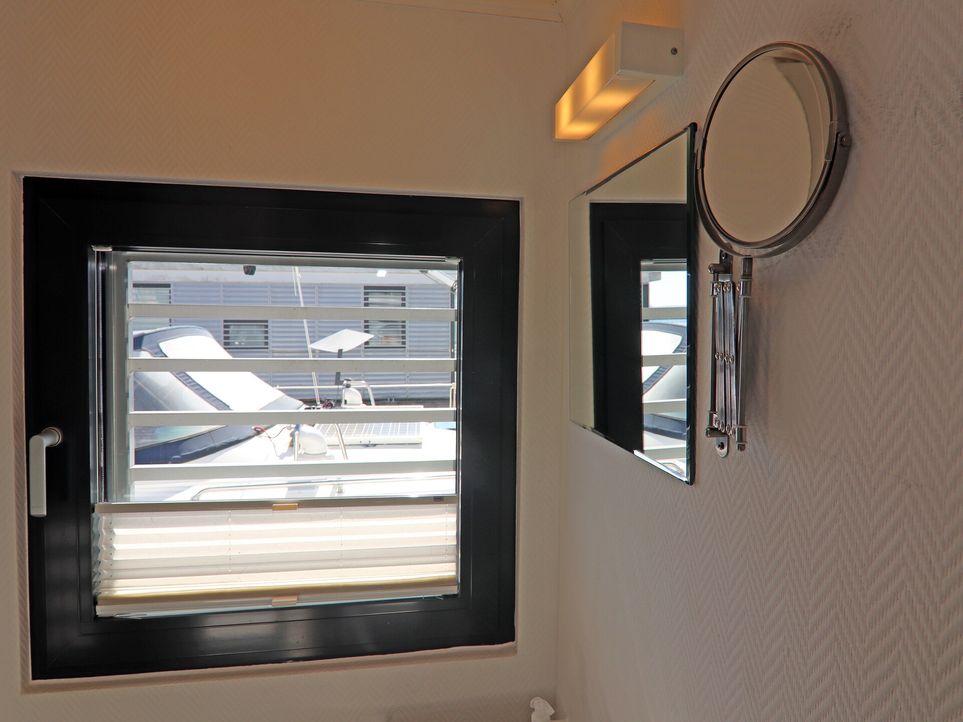 2-persoons woonboot aan zee in Boltenhagen · 44 m² - foto 31