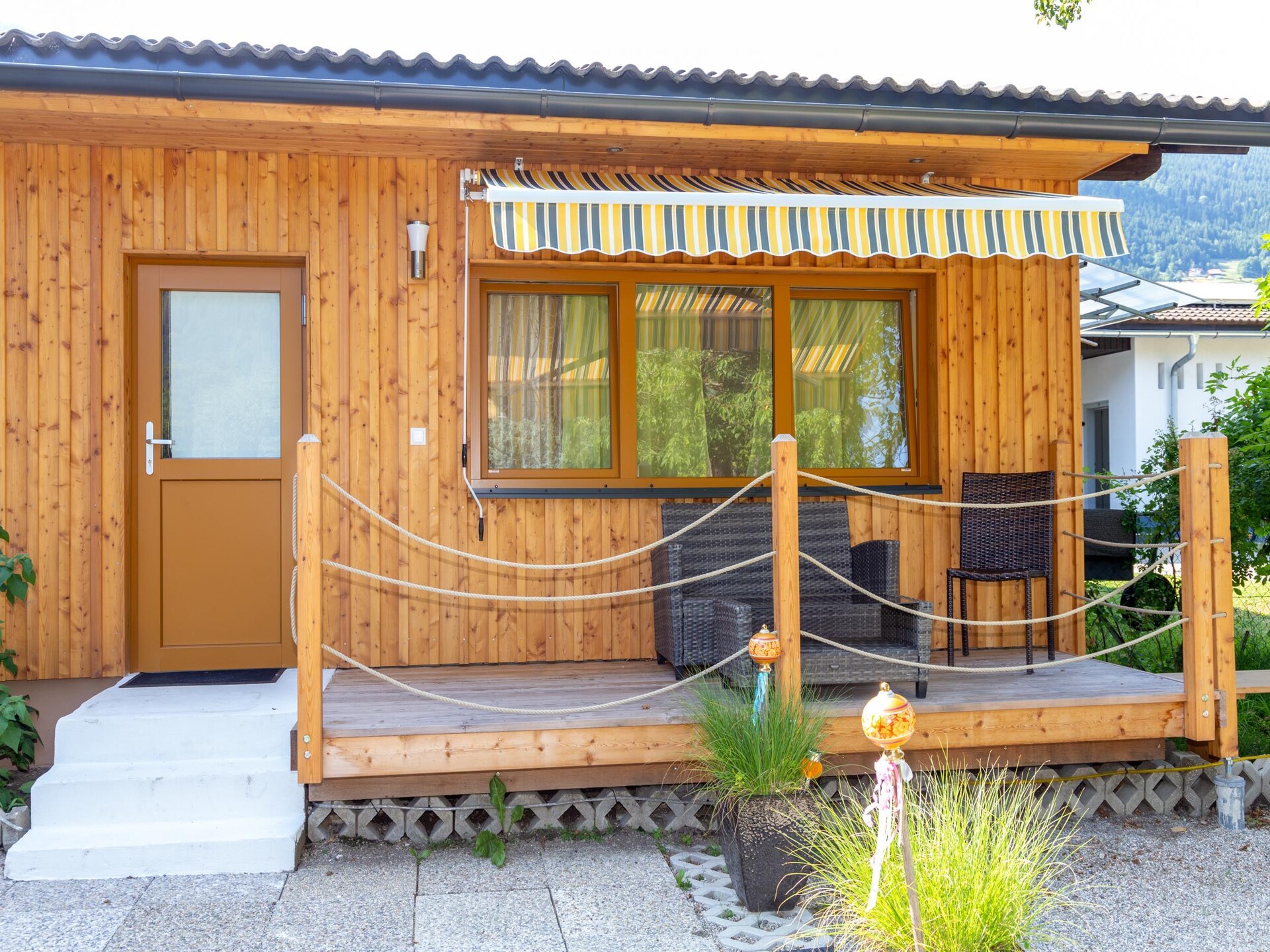 Romantische bungalow aan de Ossiacher See met privéterras en meergezicht - foto 1