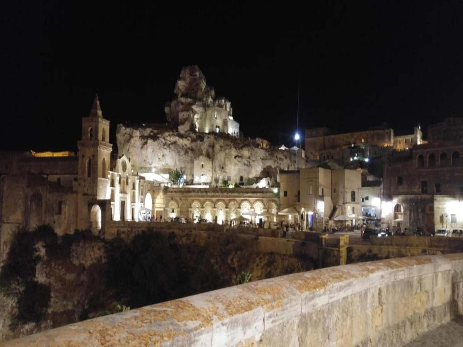 Knus appartement in Matera met terras, vlakbij het historische centrum - foto 24